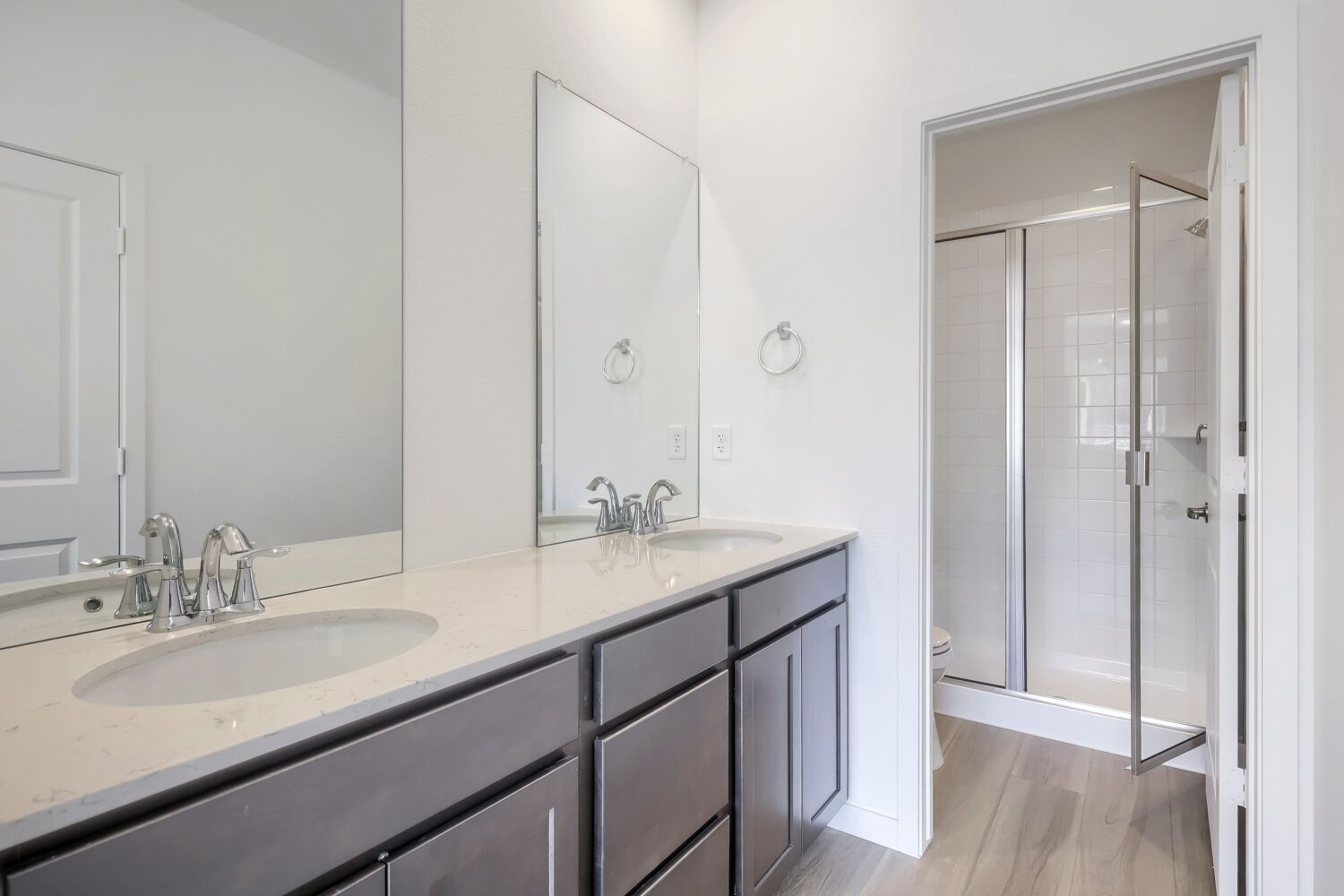 1967 Crested Lark St Unit 2 Owner's Suite Bathroom