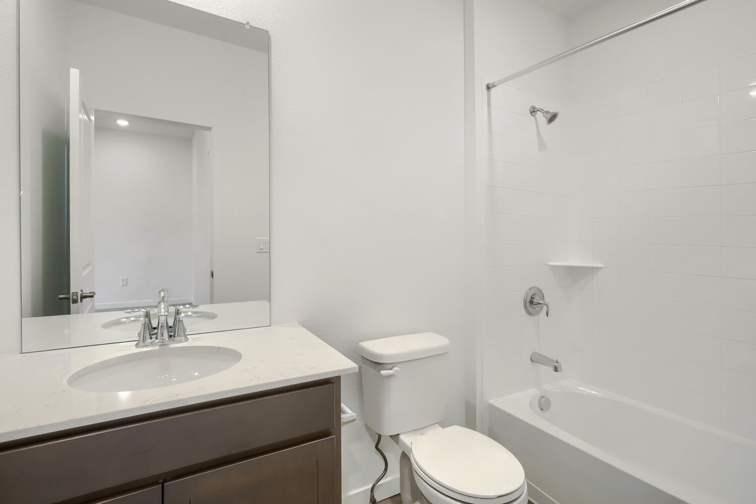1967 Crested Lark St Unit 2 Secondary Bathroom