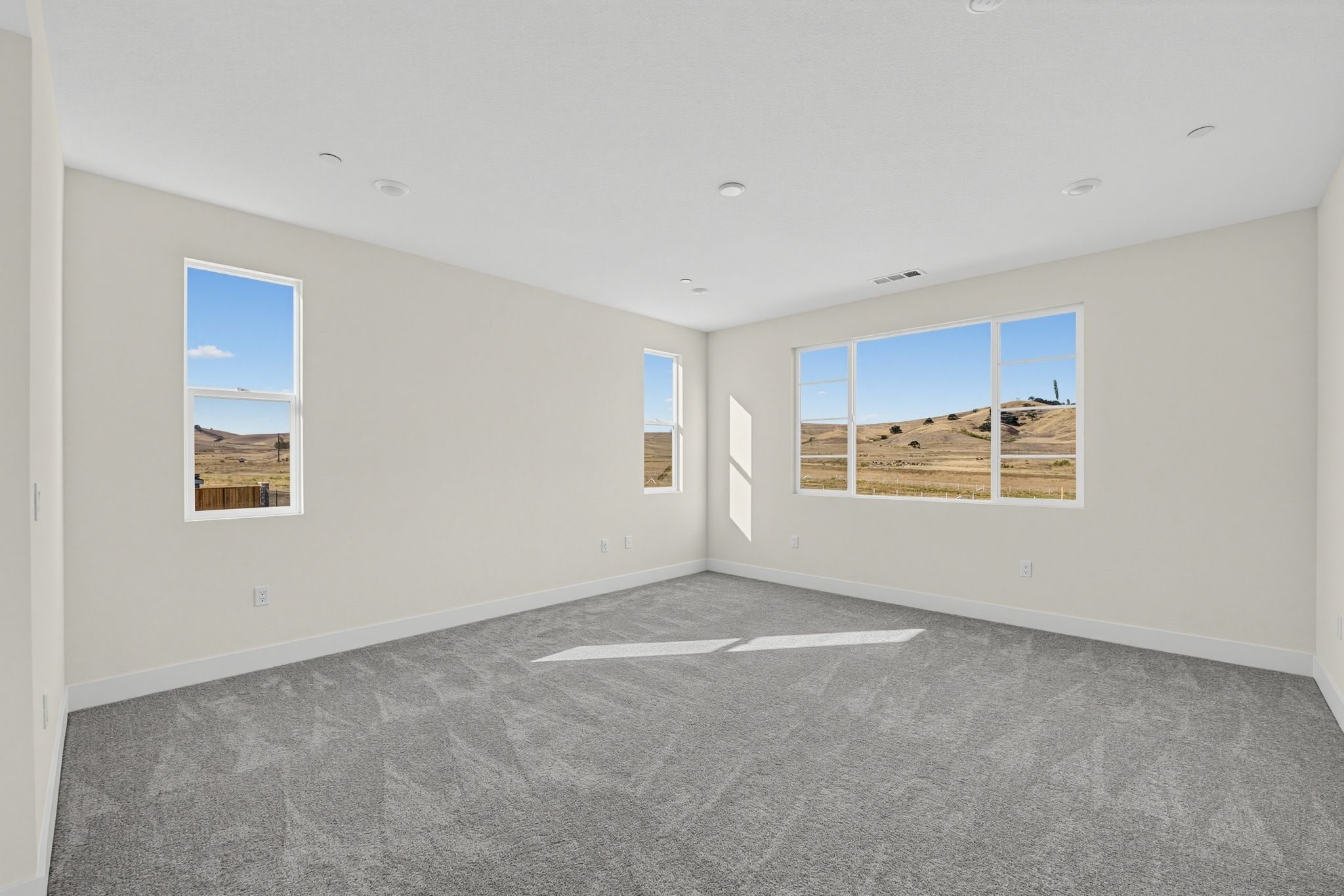 03 562 Royal National Road Living room 8474