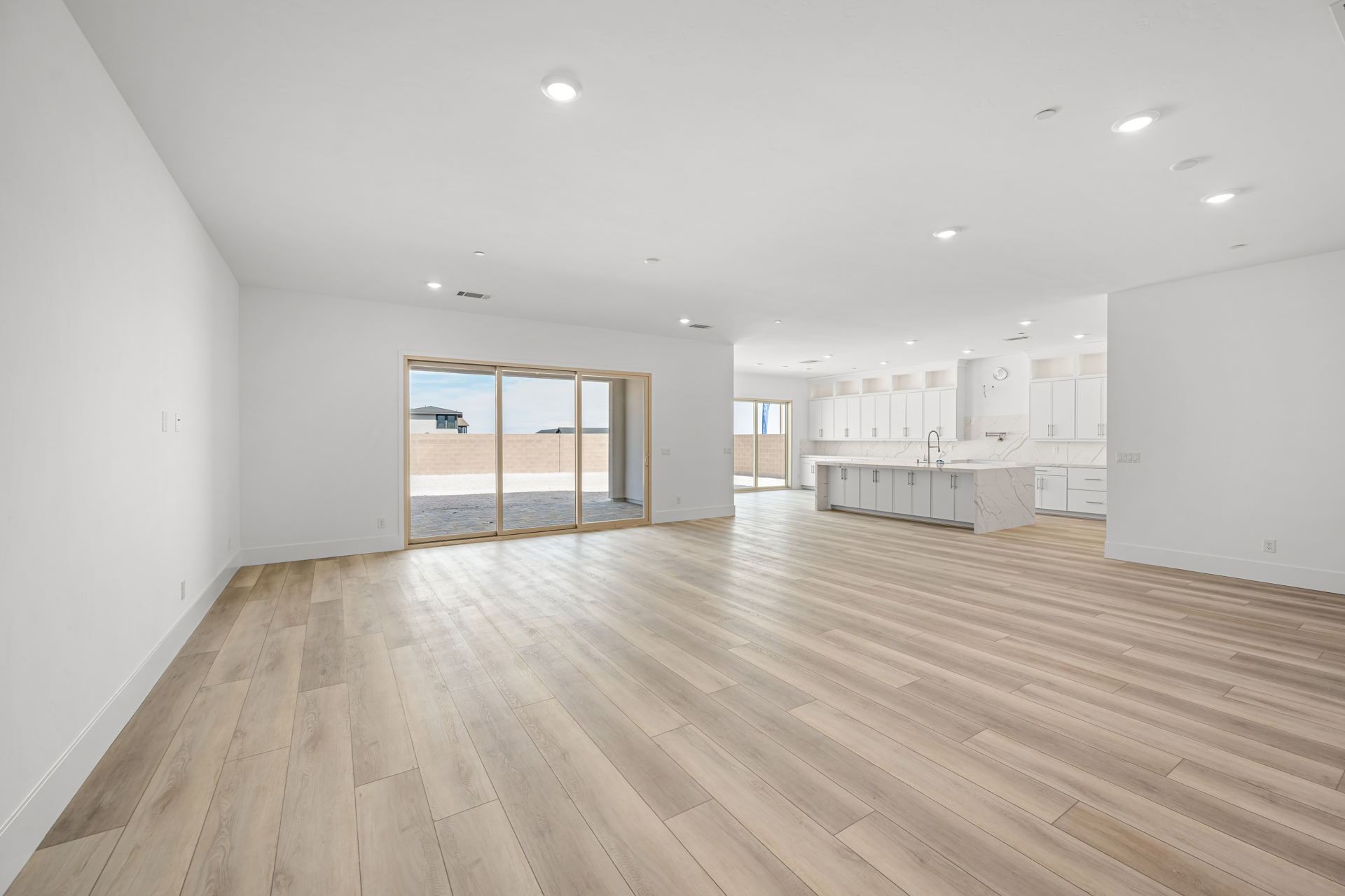 Lennar12428 Breezy Bluff Ave08