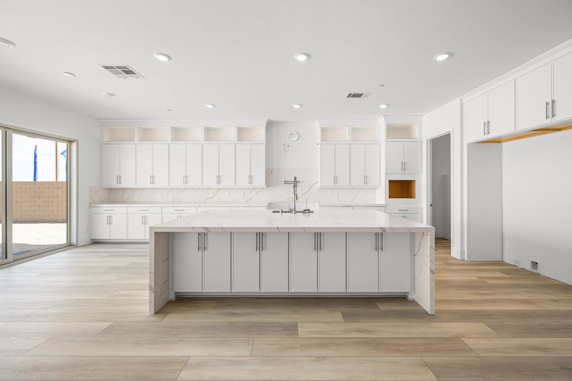 Lennar12428 Breezy Bluff Ave10