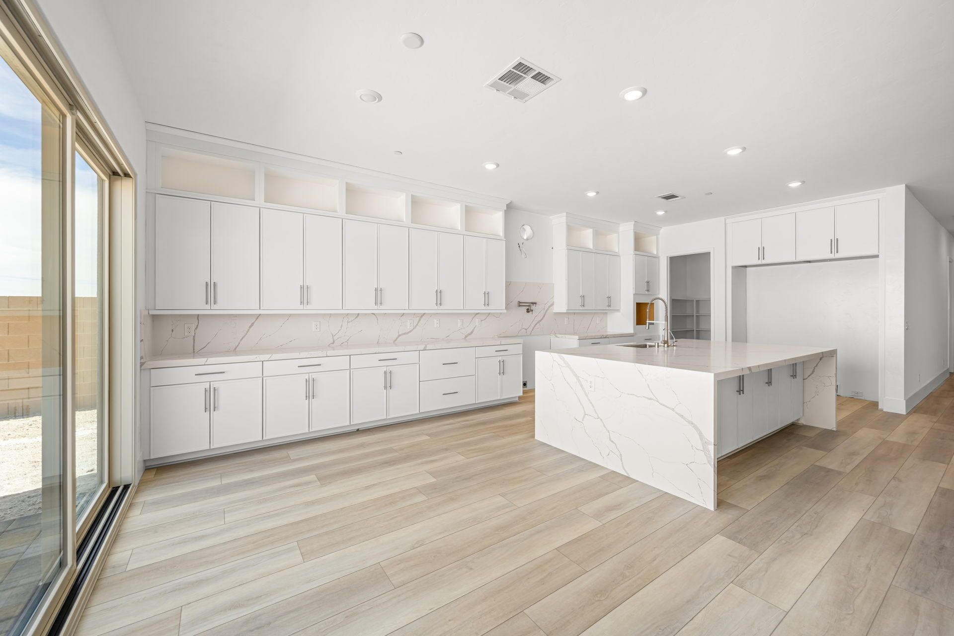 Lennar12428 Breezy Bluff Ave11