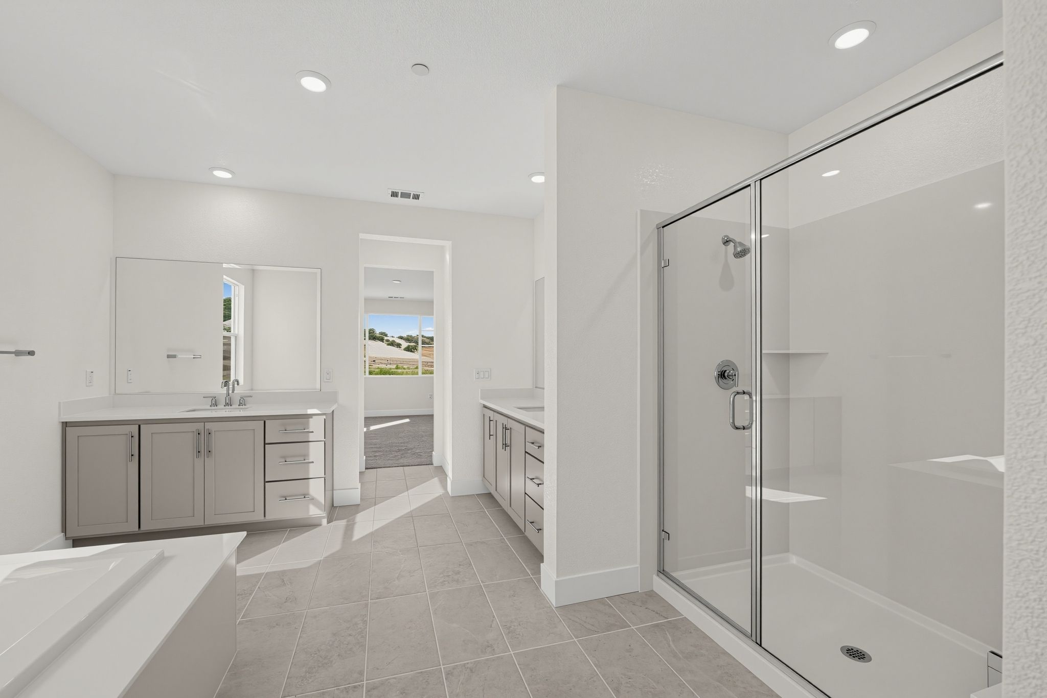 12 562 Royal National Road Bathroom 8544