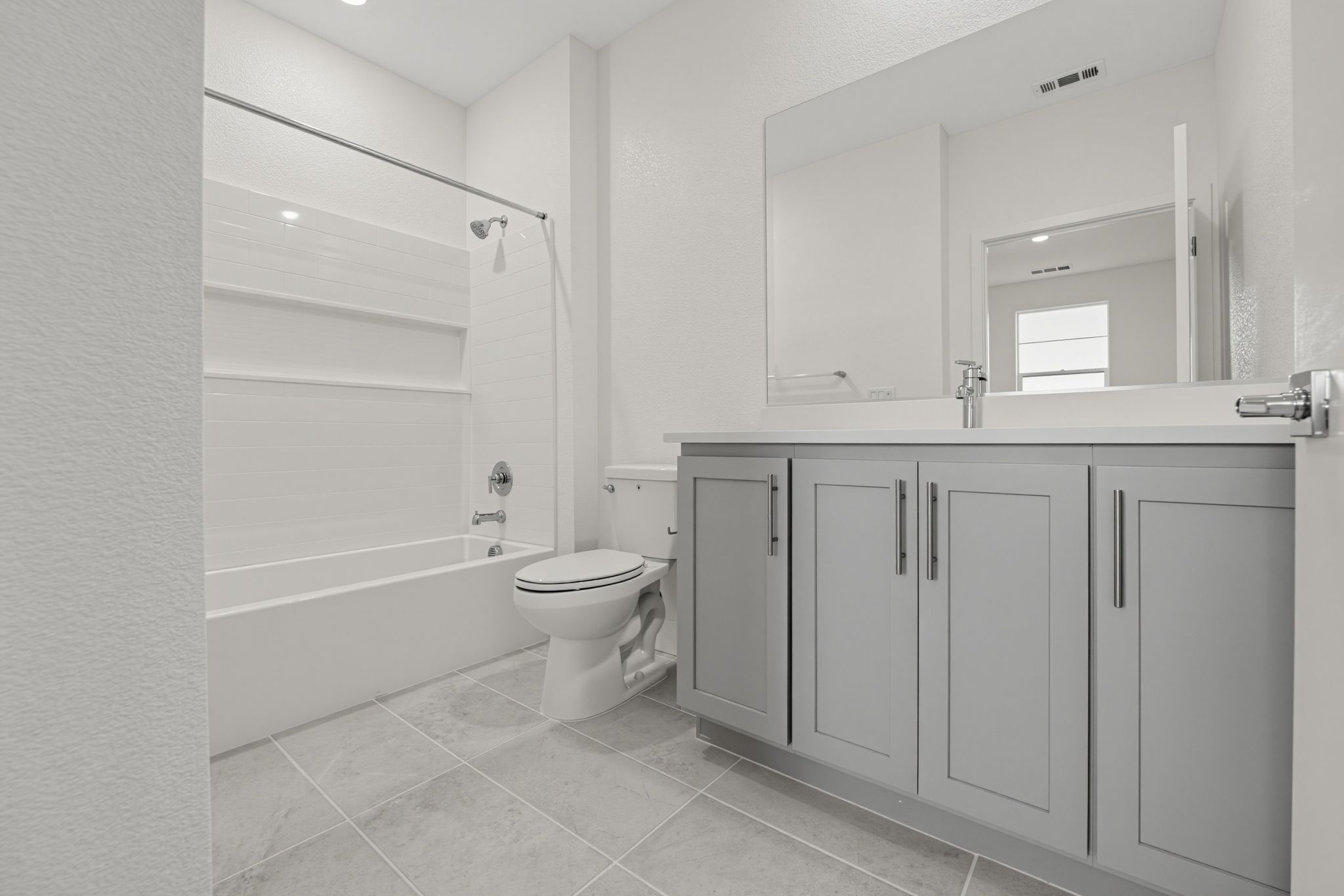 15 562 Royal National Road Bathroom 8194