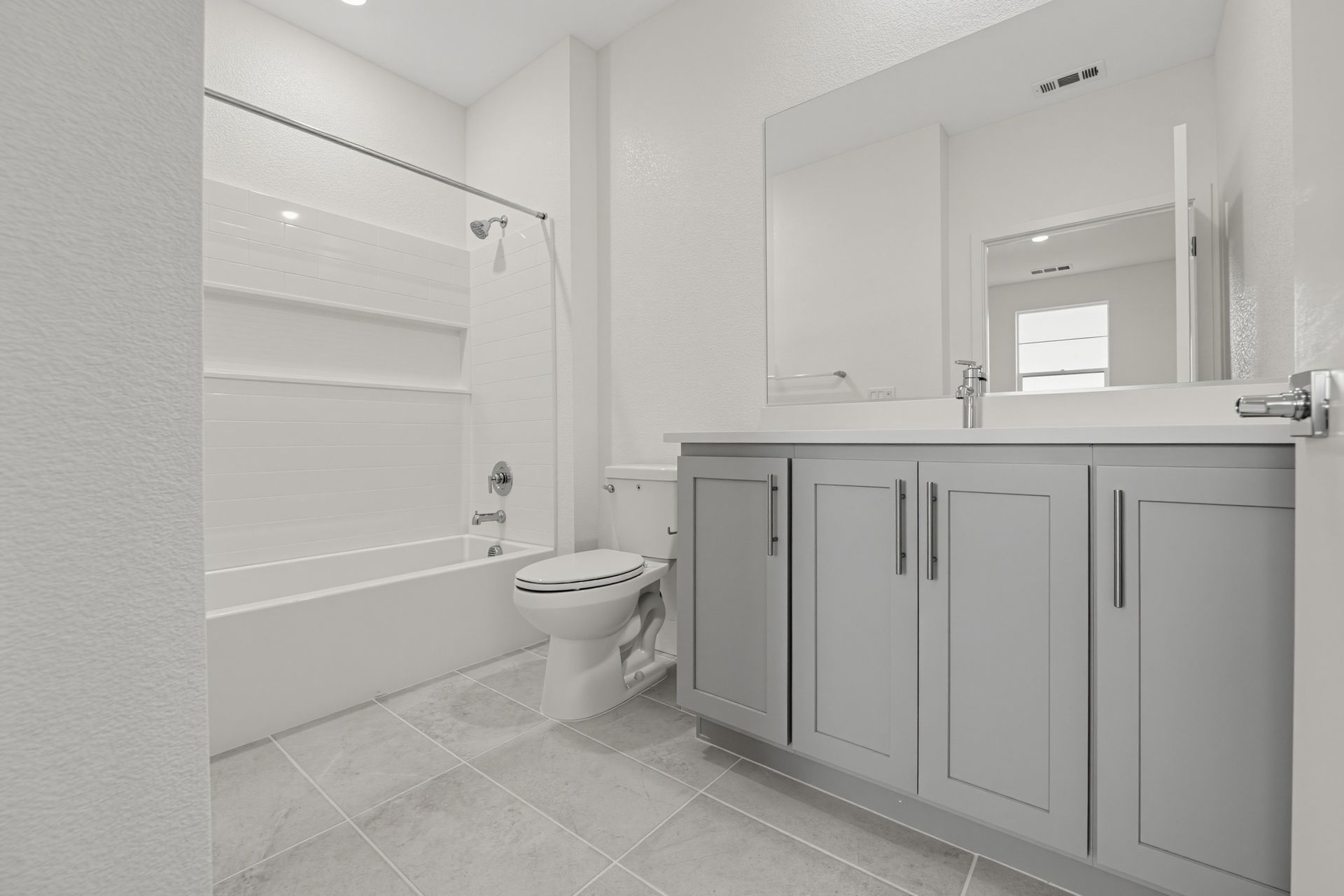 15 562 Royal National Road Bathroom 8194