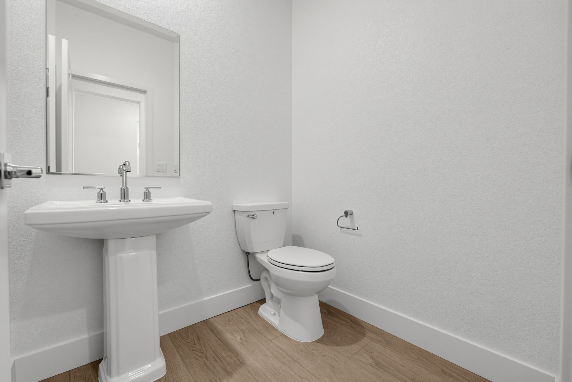 16 562 Royal National Road Bathroom 7974