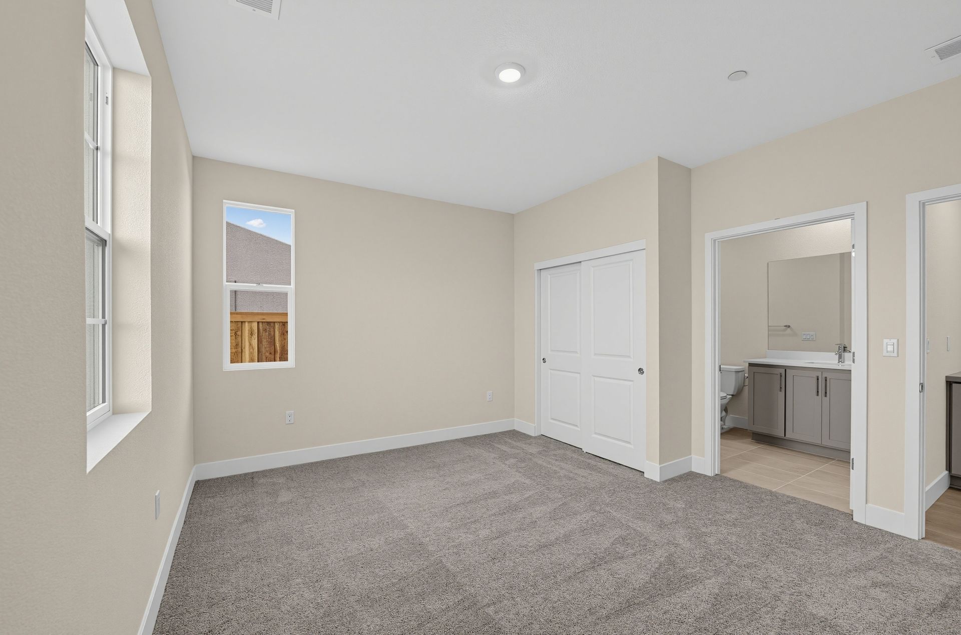 17 562 Royal National Road Bathroom 8179