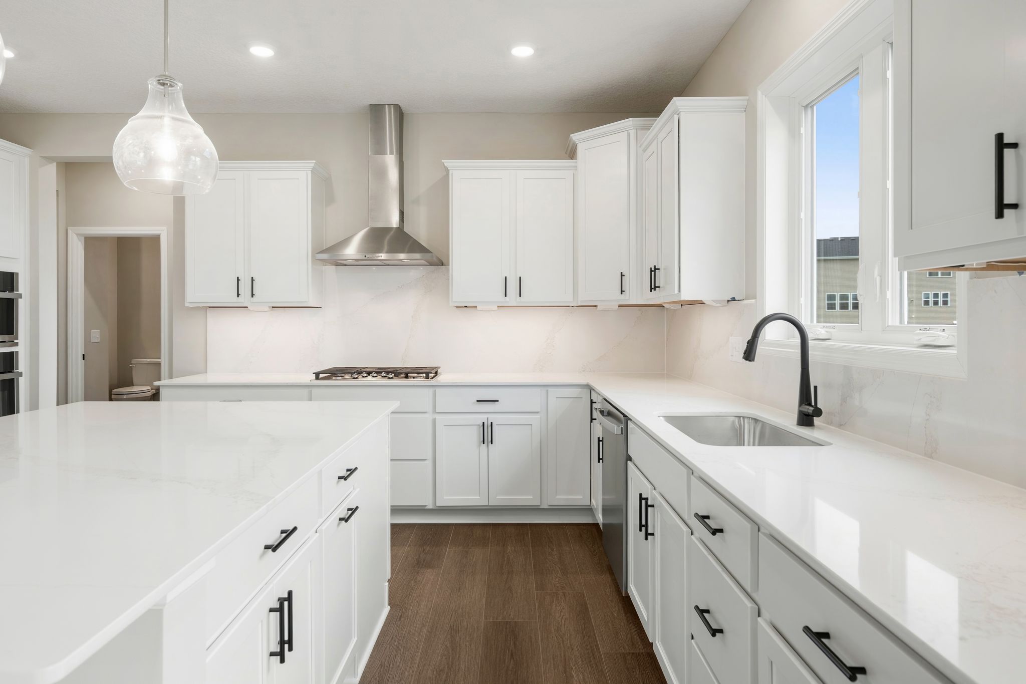 10 Caslano+1 Itasca QMI H S2312 Kitchen 3of3 F1