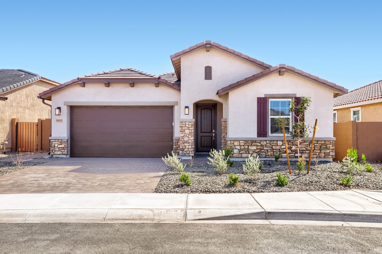 5955 N 191st Dr   Web Quality   001   01 Exterior Front