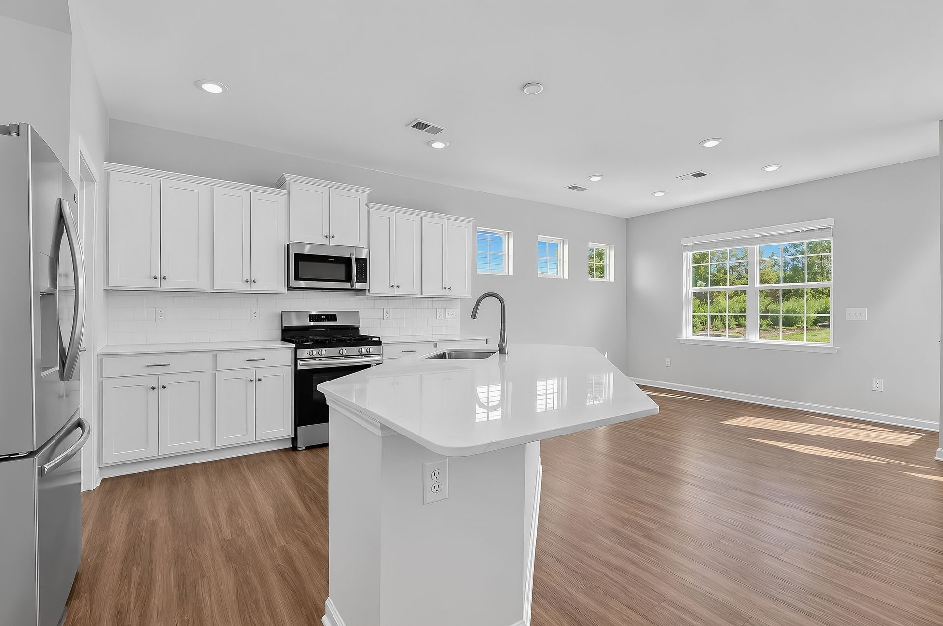 Pine Oaks Estates Greenway 11