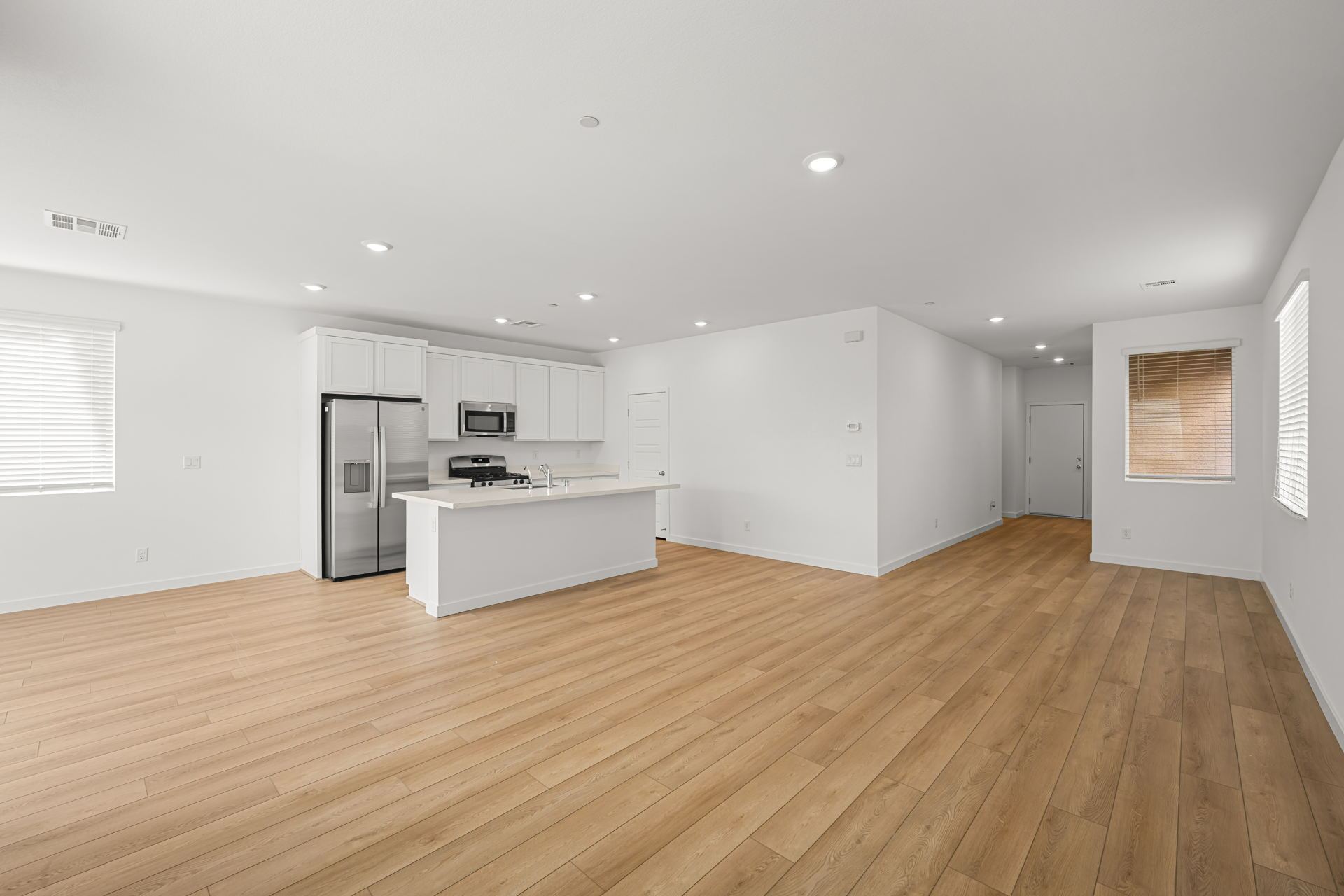 Lennar8142 Gusty Brook Street05
