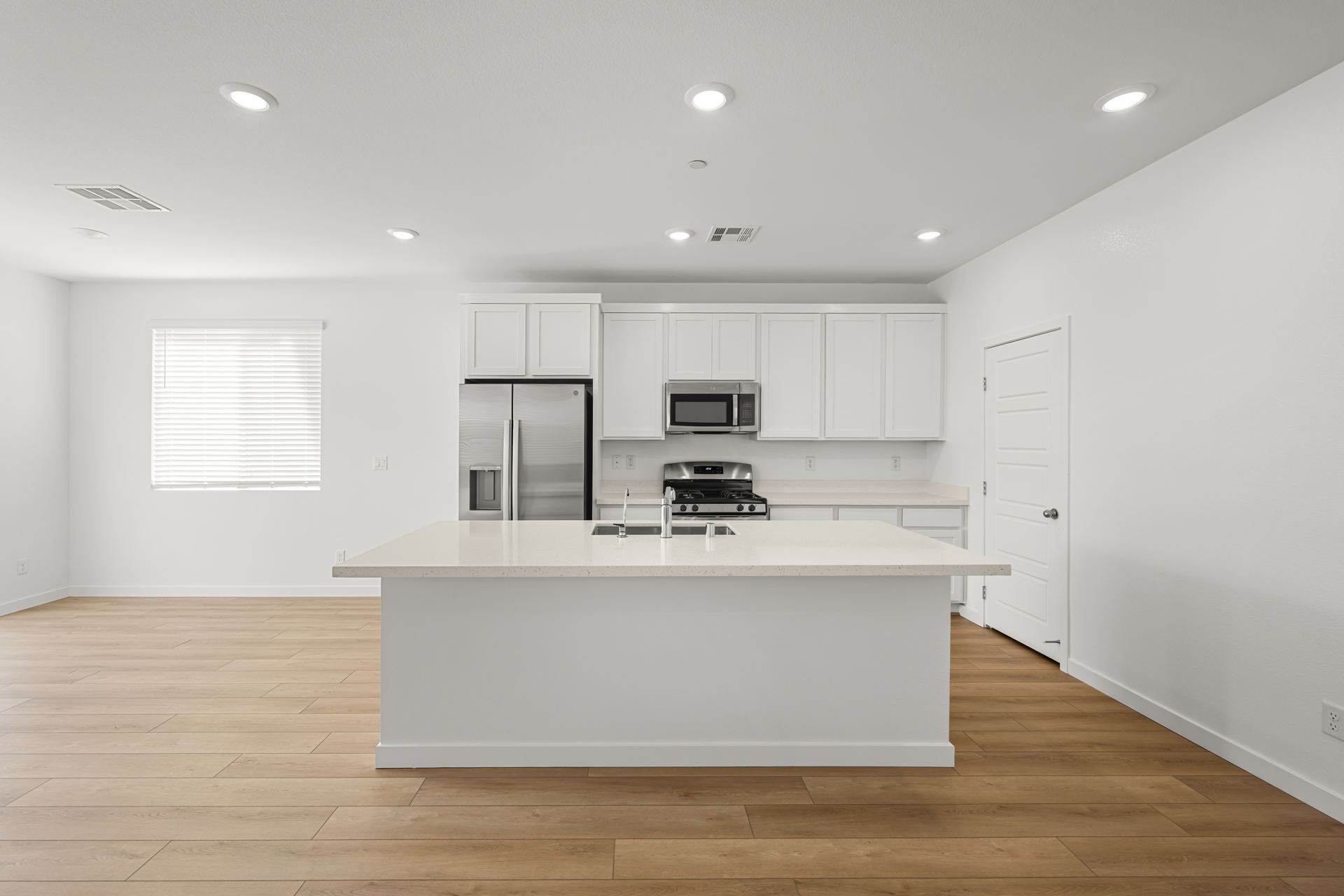 Lennar8142 Gusty Brook Street07
