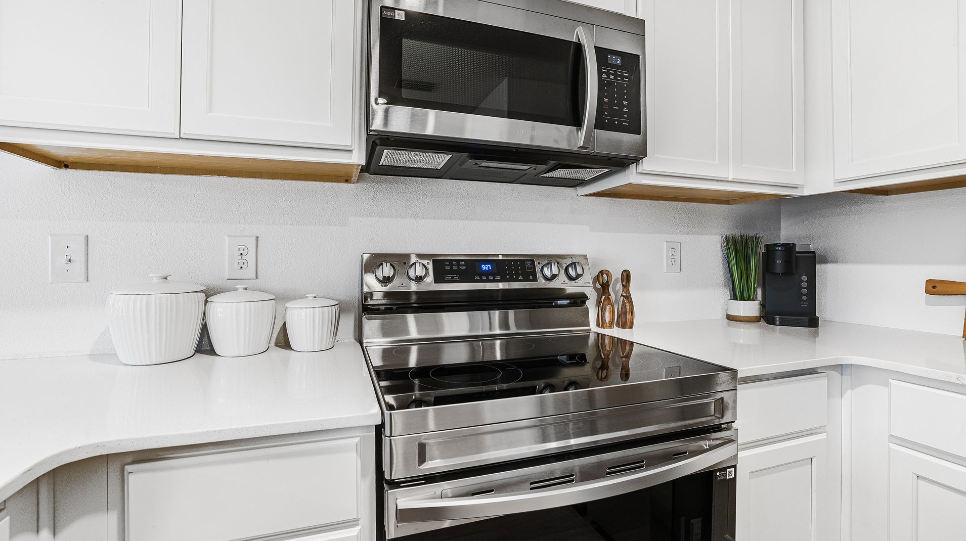 Grove Core 3340 Oxford Kitchen 2of4 F1 Base3