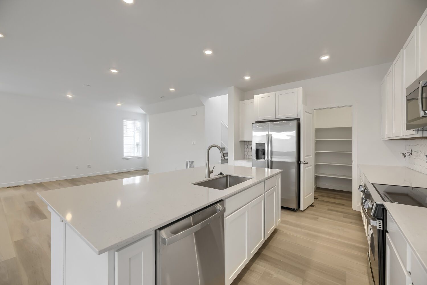 7729 S Mobile Way   Web Quality   005   05 Kitchen
