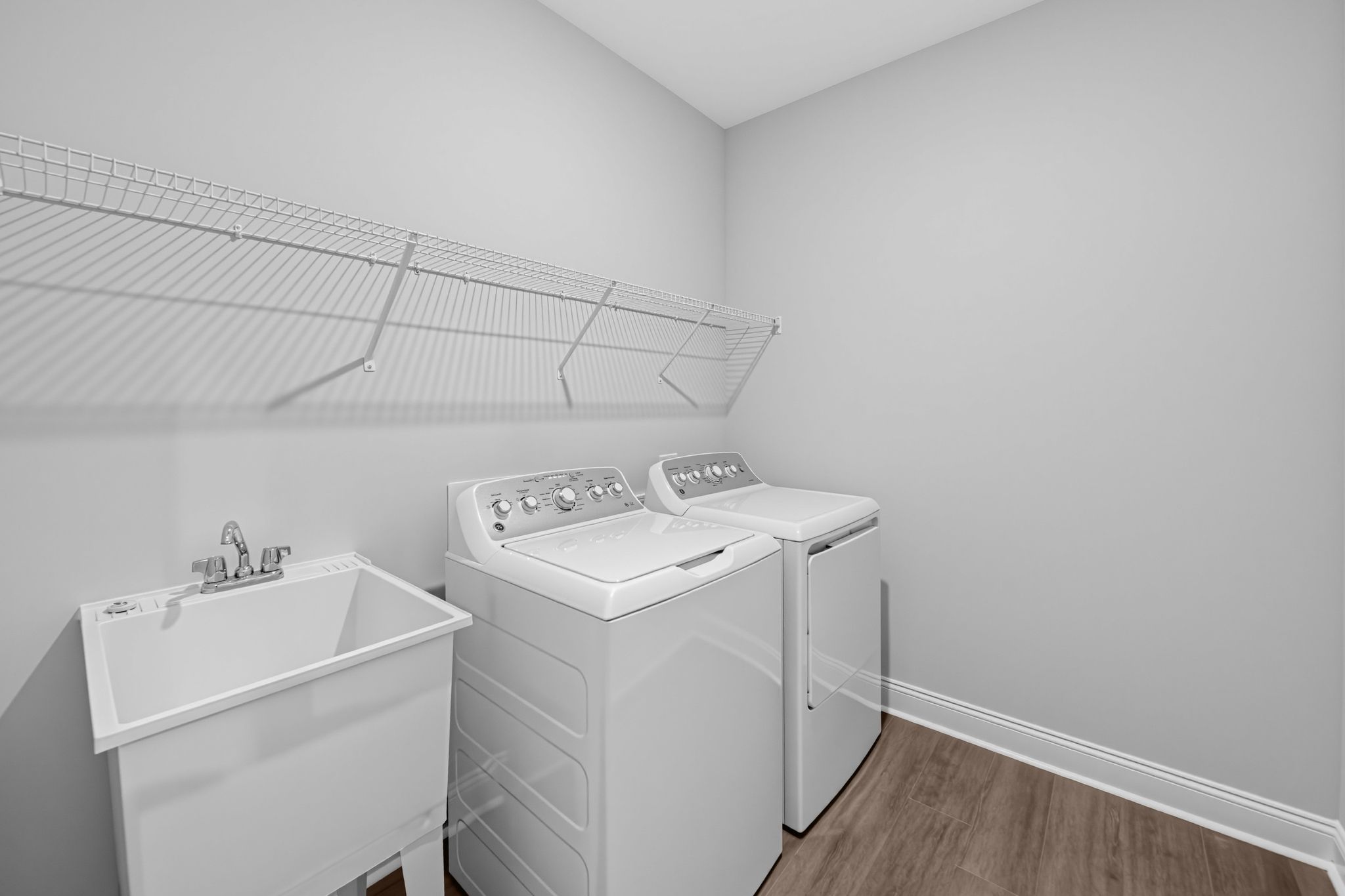 Cayden Cove Mayflower III 28