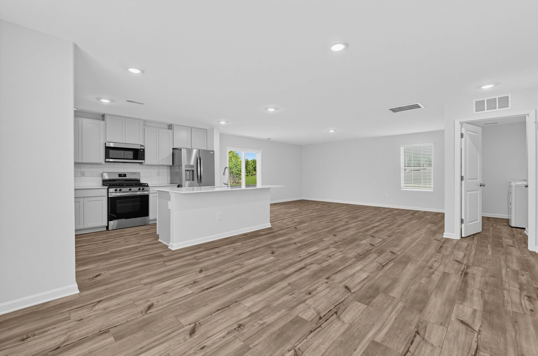 Cannon Village Dream Dickenson II 8
