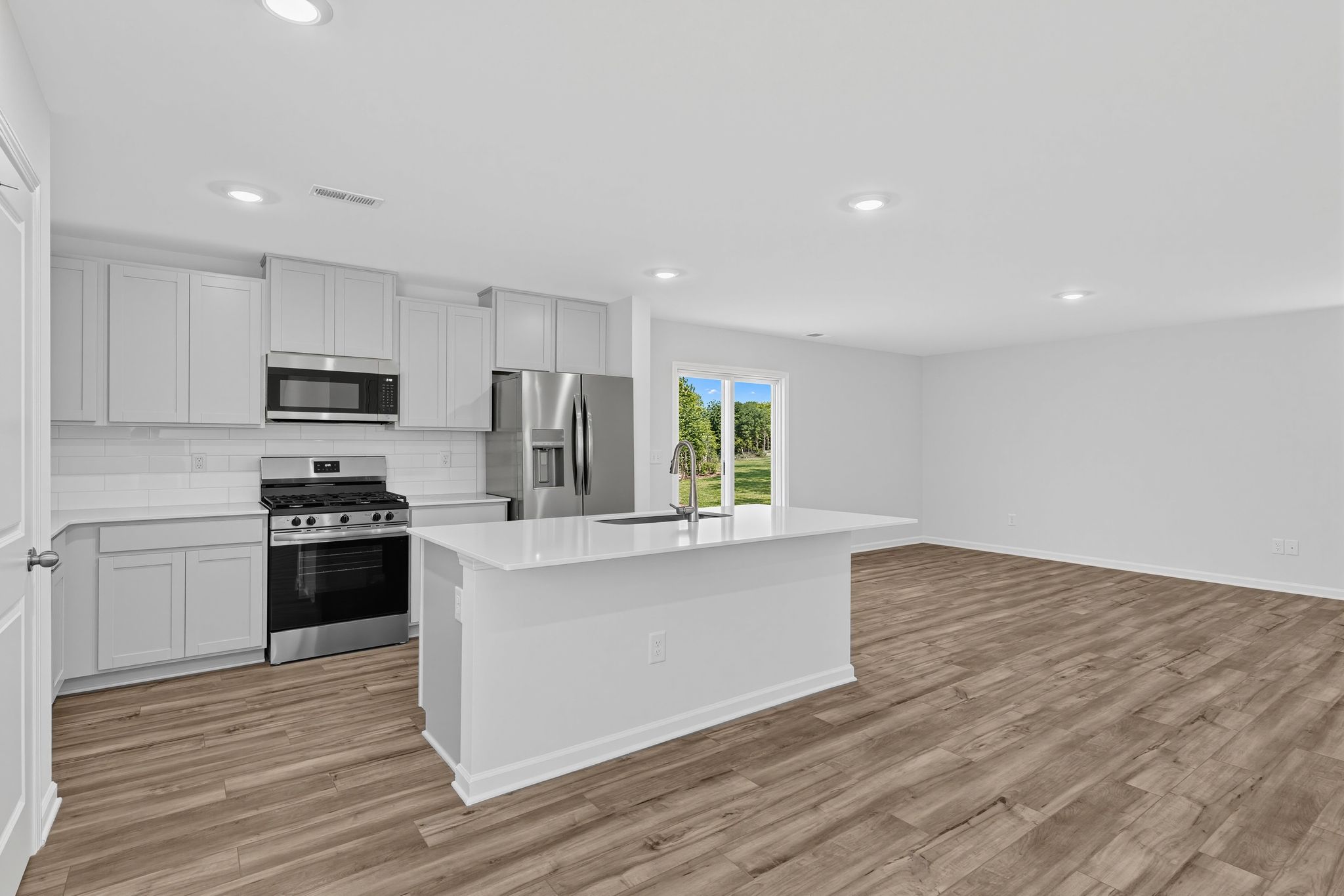 Cannon Village Dream Dickenson II 16