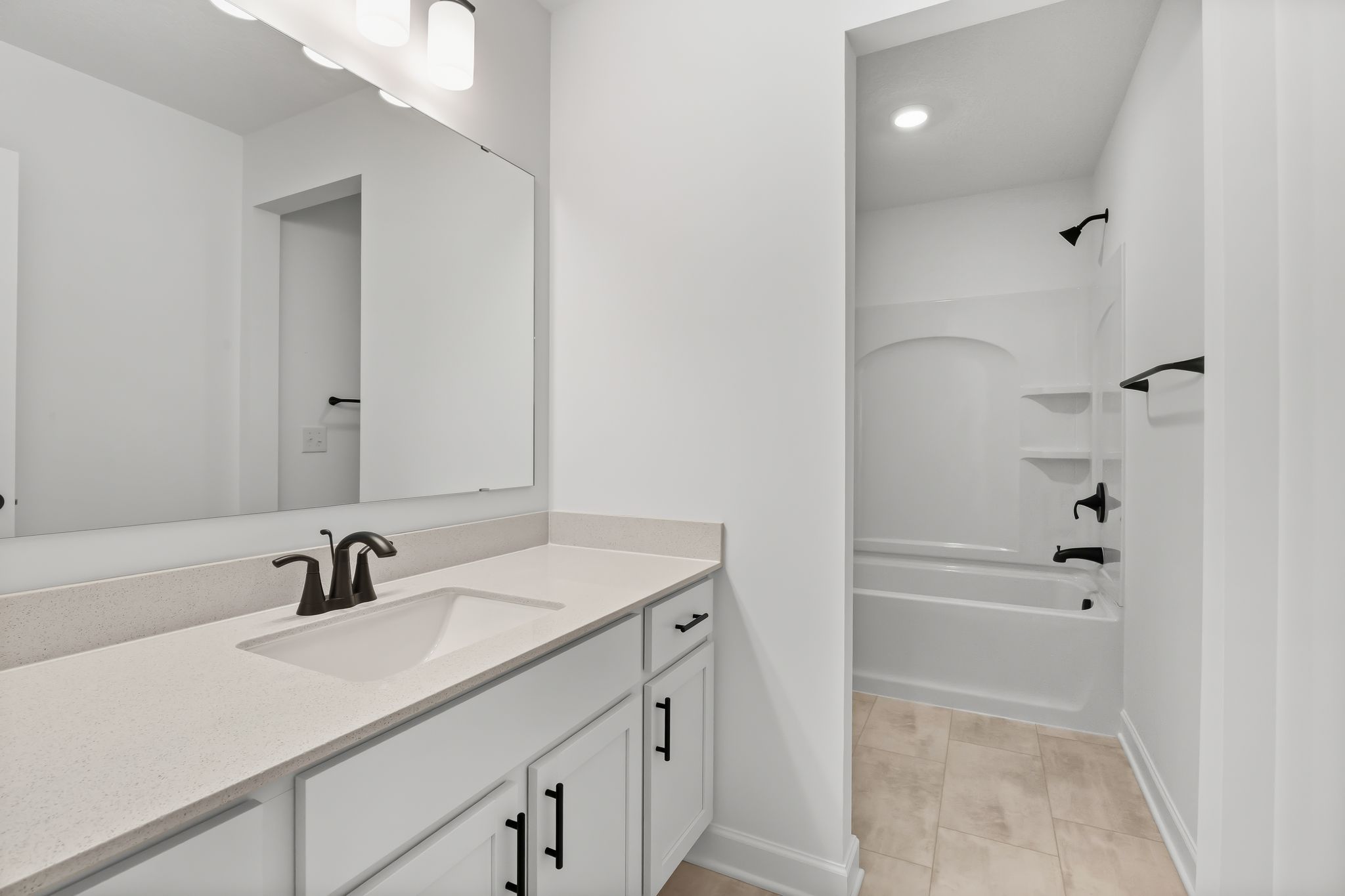 2 Voyageur Farms Markham QMI H S3606 Bathroom F2