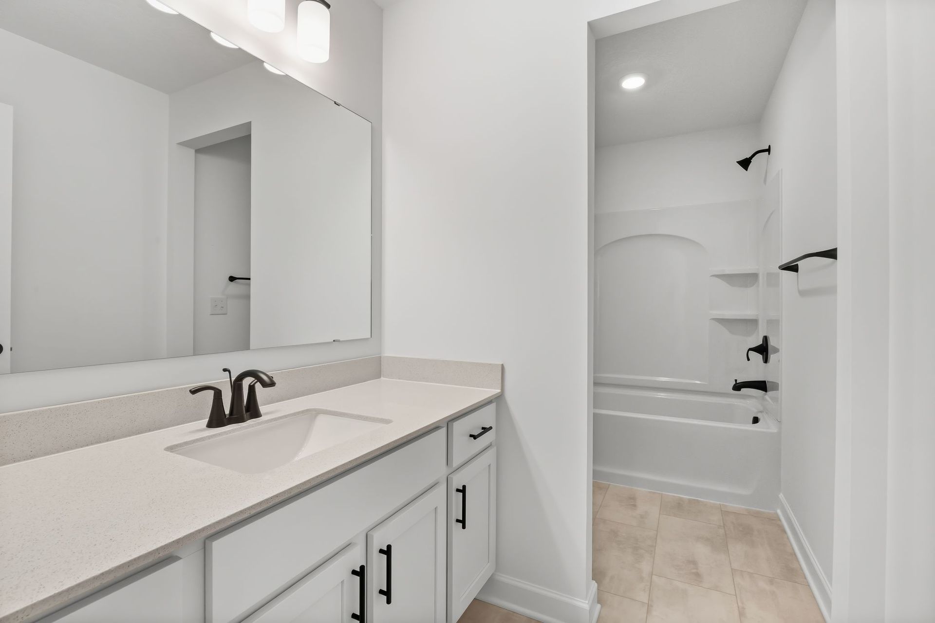 2 Voyageur Farms Markham QMI H S3606 Bathroom F2