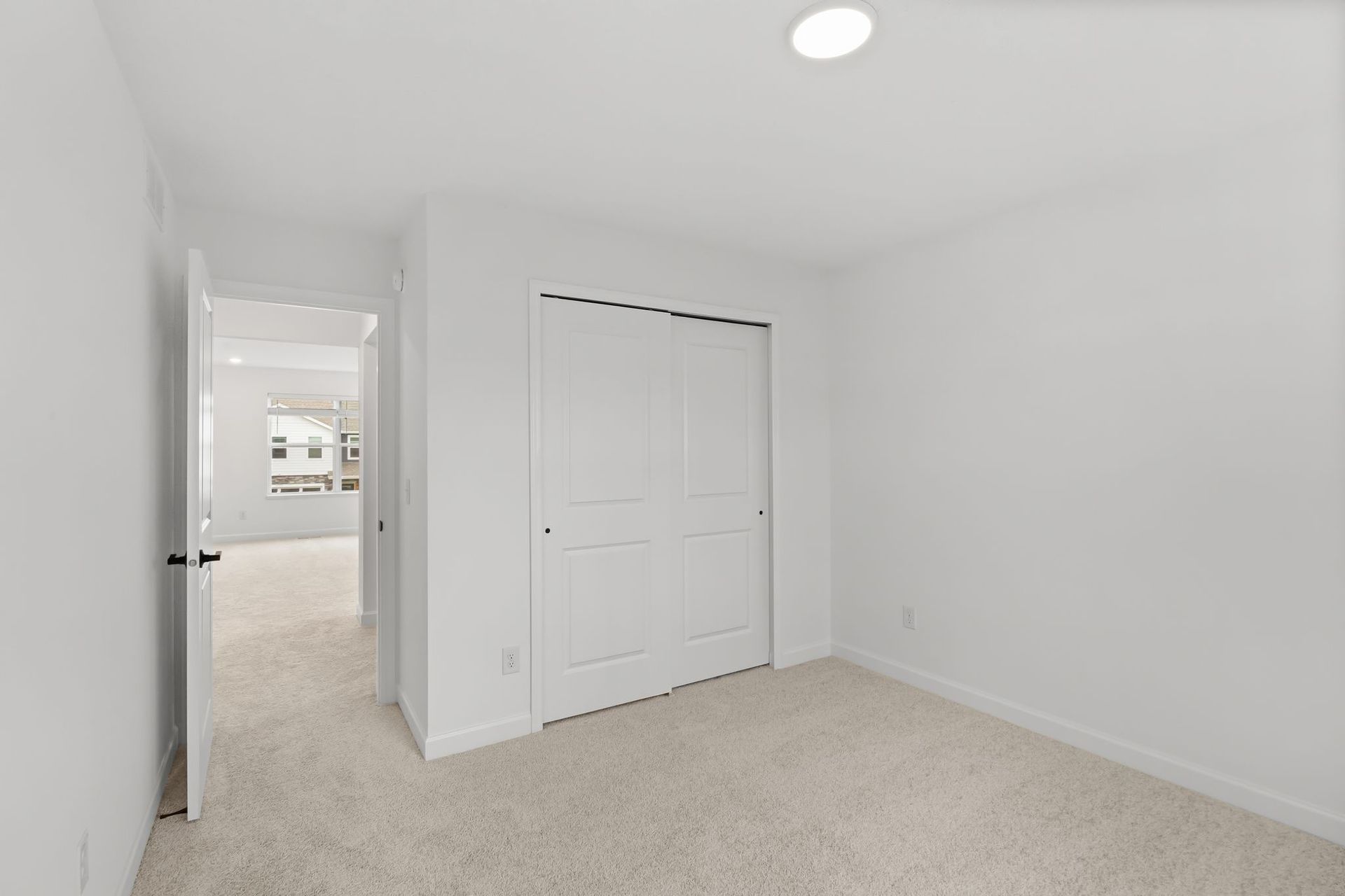 3 Voyageur Farms Markham QMI H S3606 Bedroom 1of4 F2