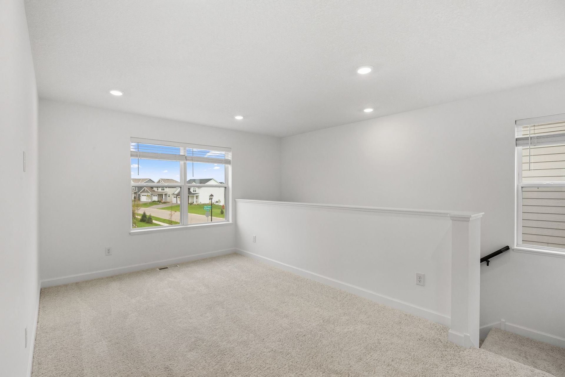 11 Voyageur Farms Markham QMI H S3606 Loft F2