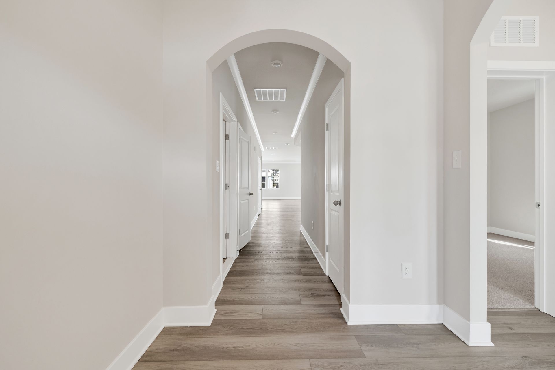 Plantation Lakes Dover Hallway