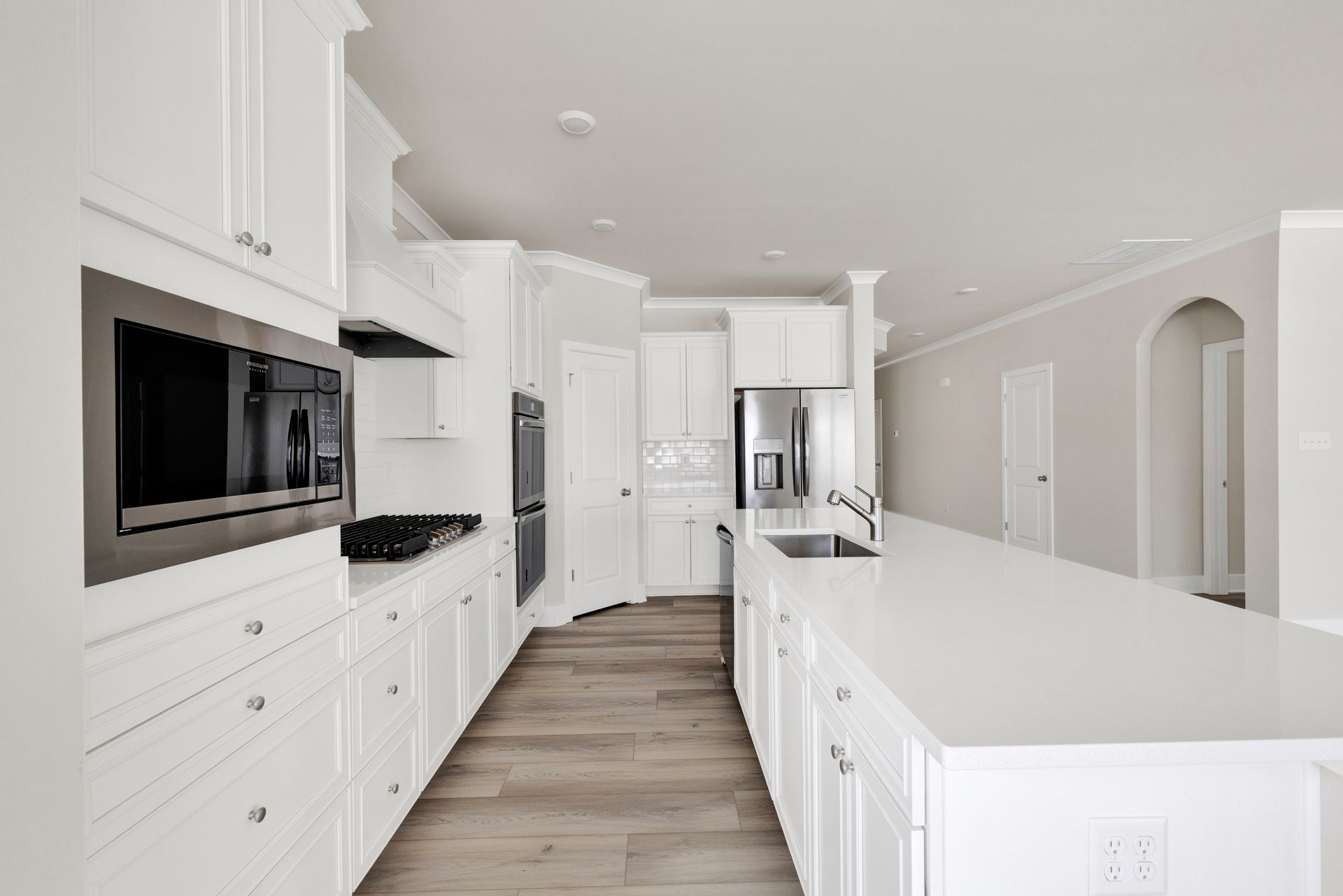 Plantation Lakes Dover Kitchen 2of3