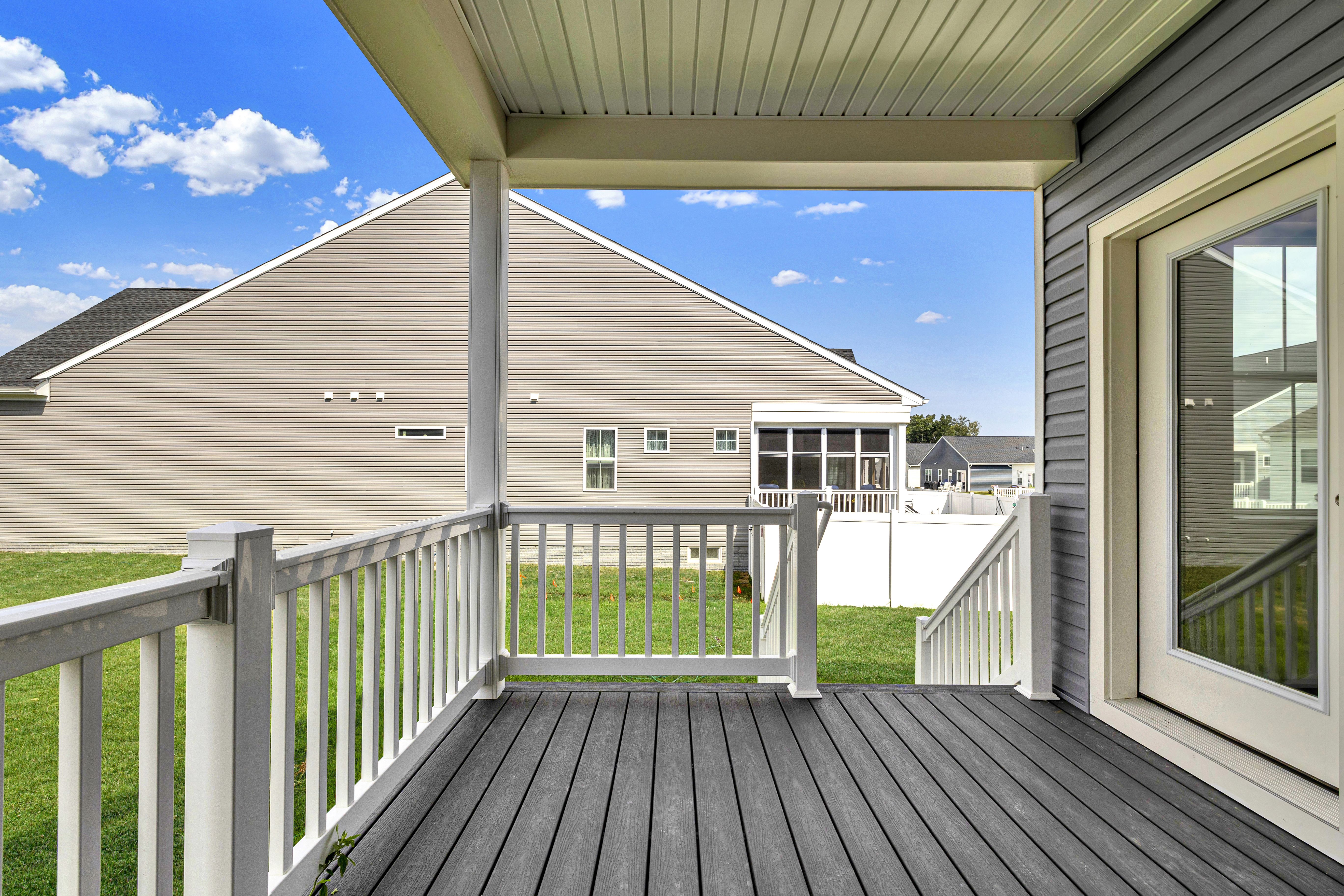 Plantation Lakes Dover Patio