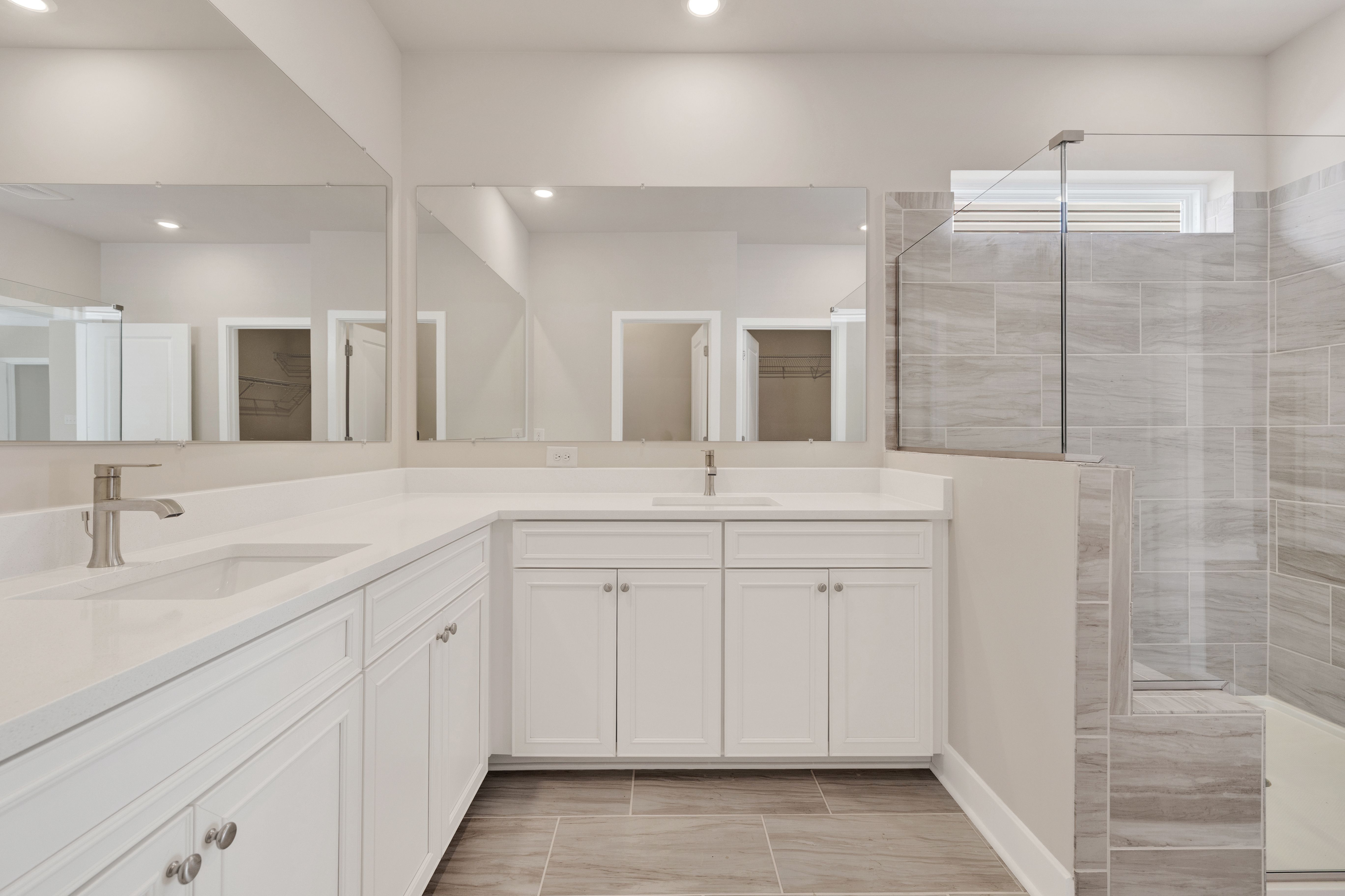 Plantation Lakes Dover Owners Bath 2of2