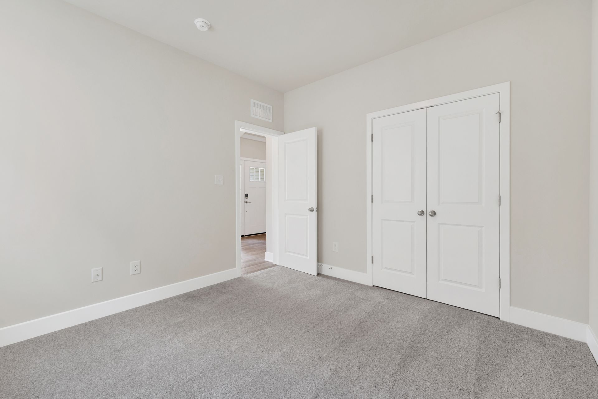 Plantation Lakes Dover Bed1 2of2