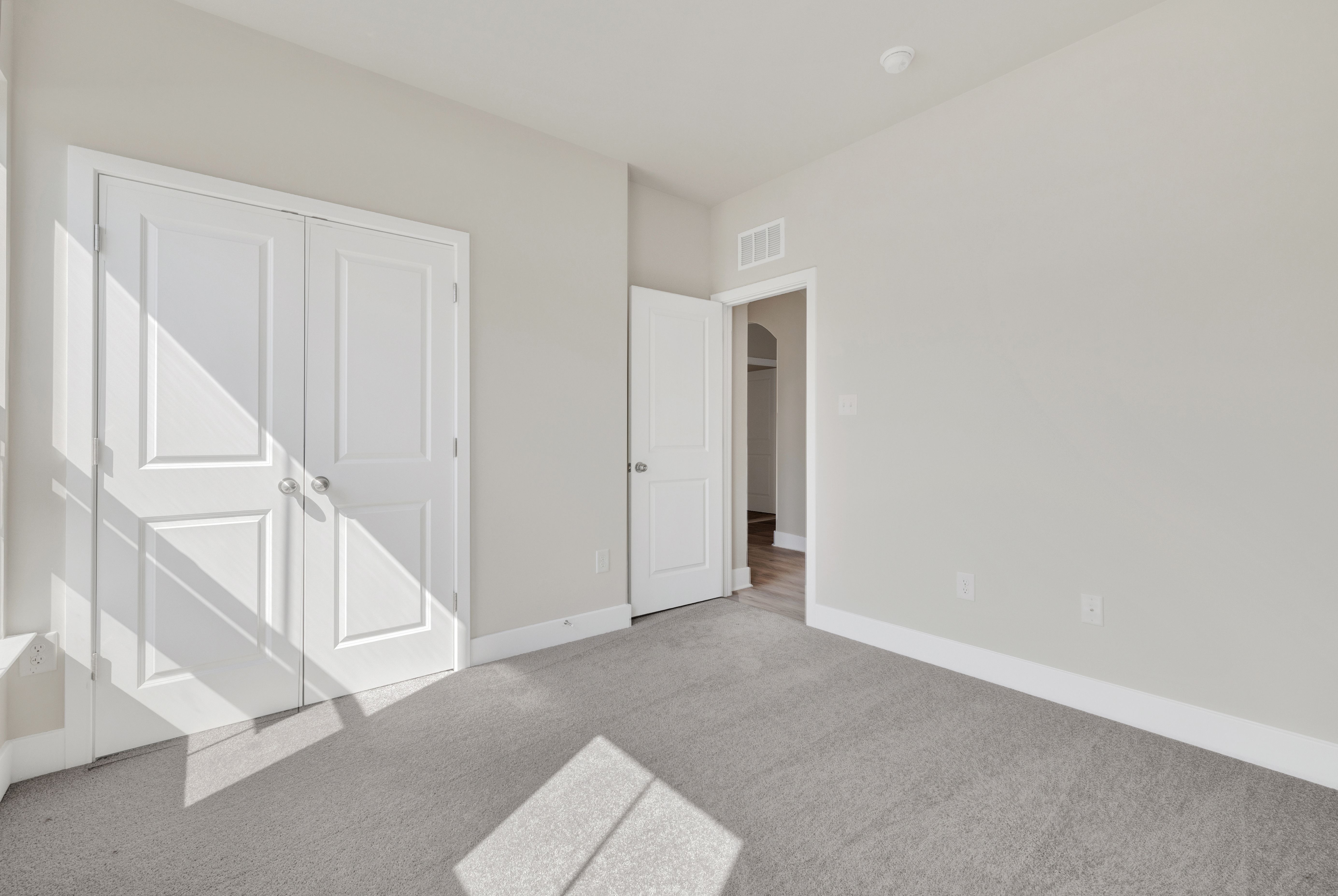 Plantation Lakes Dover Bed2 1of3