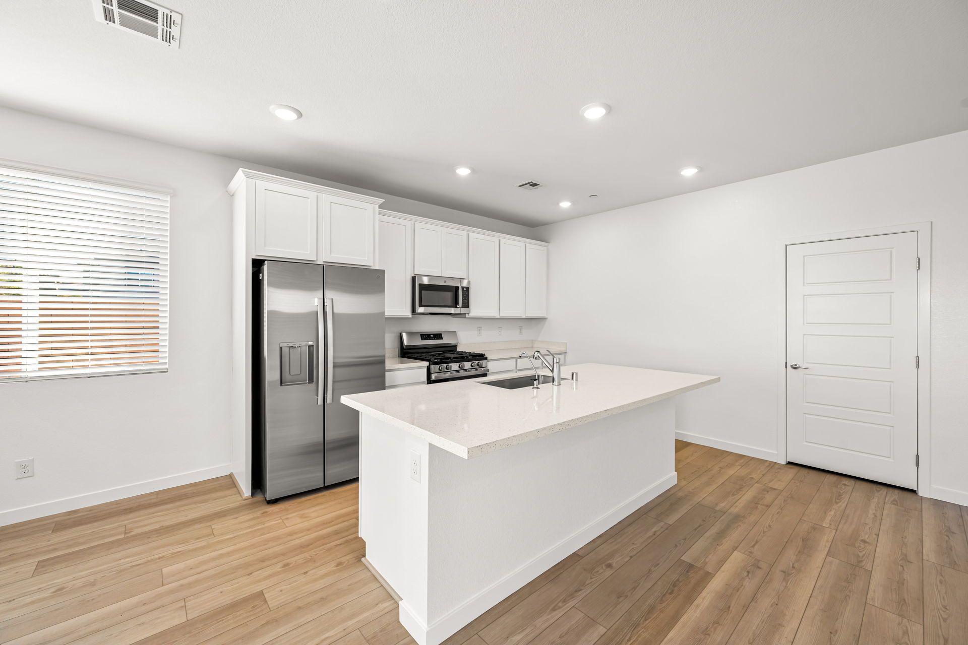 Lennar9572 Sagebrush Grove St05