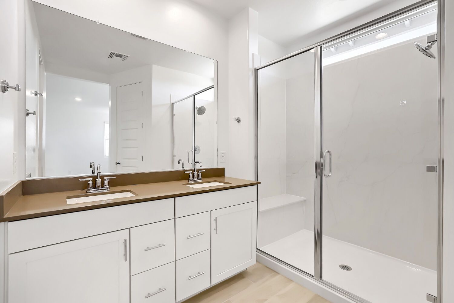 17092 W Swayback Pass   Web Quality   008   08 Primary Bathroom