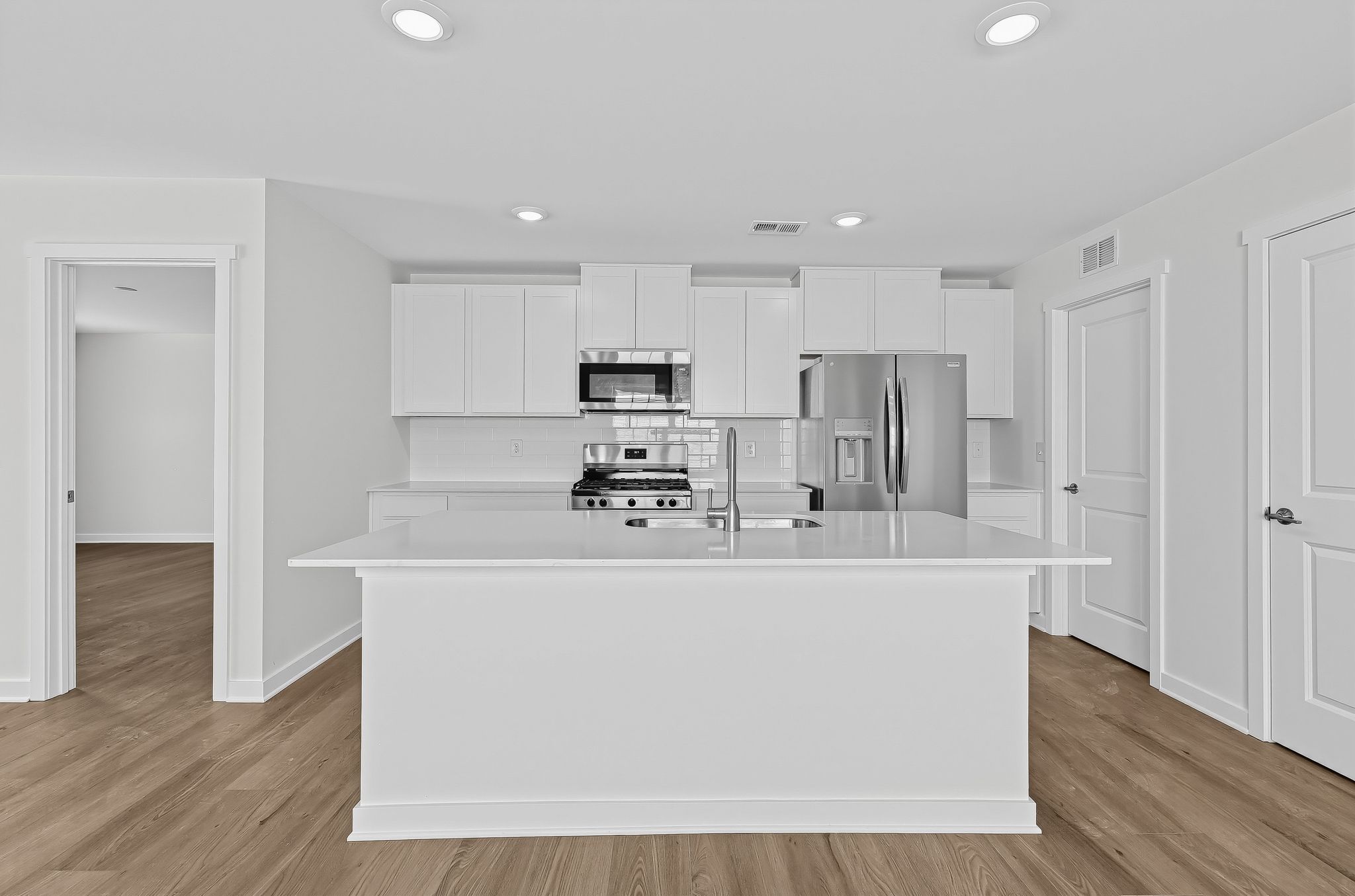 Crescent Hills Emerson II 17