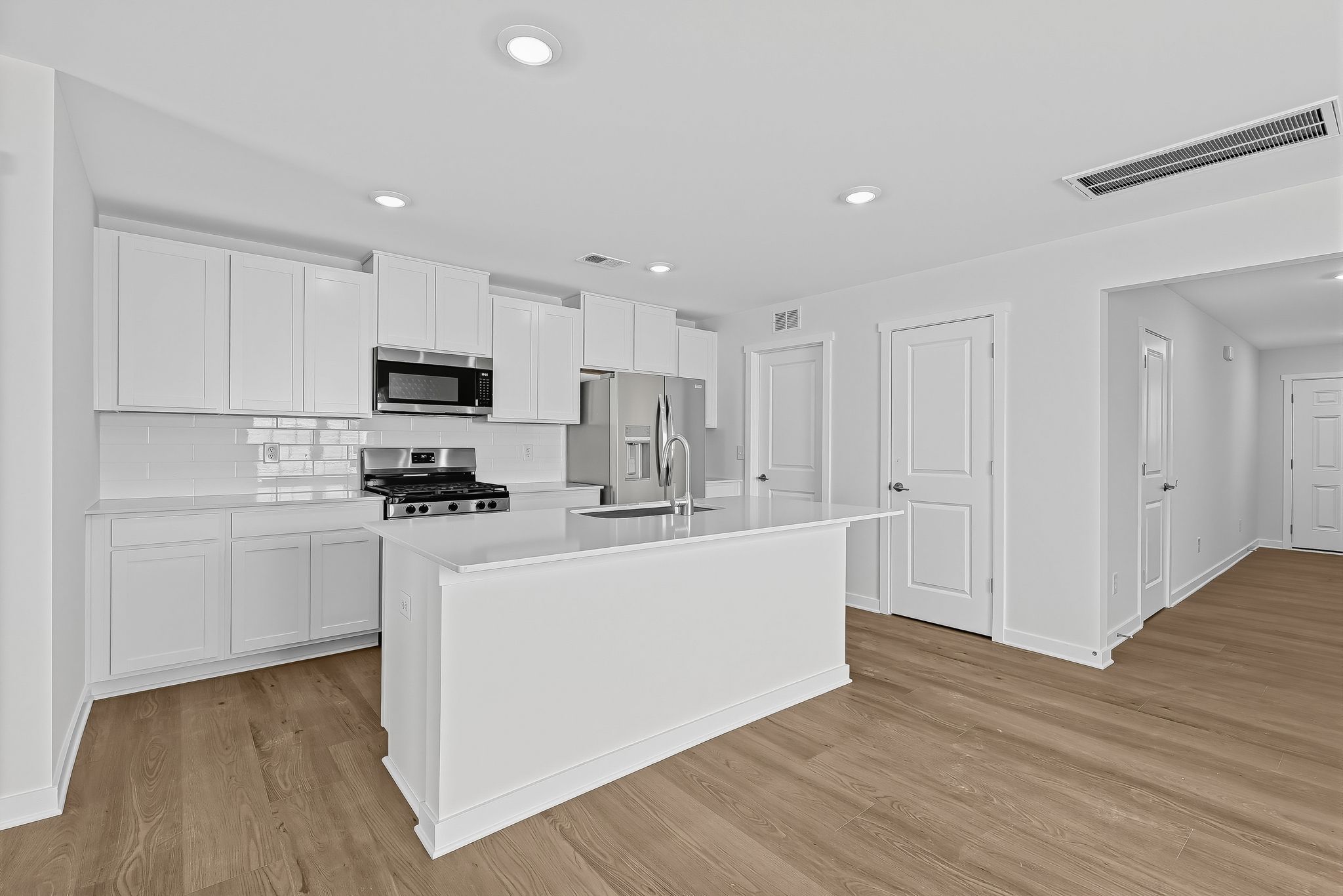 Crescent Hills Emerson II 18