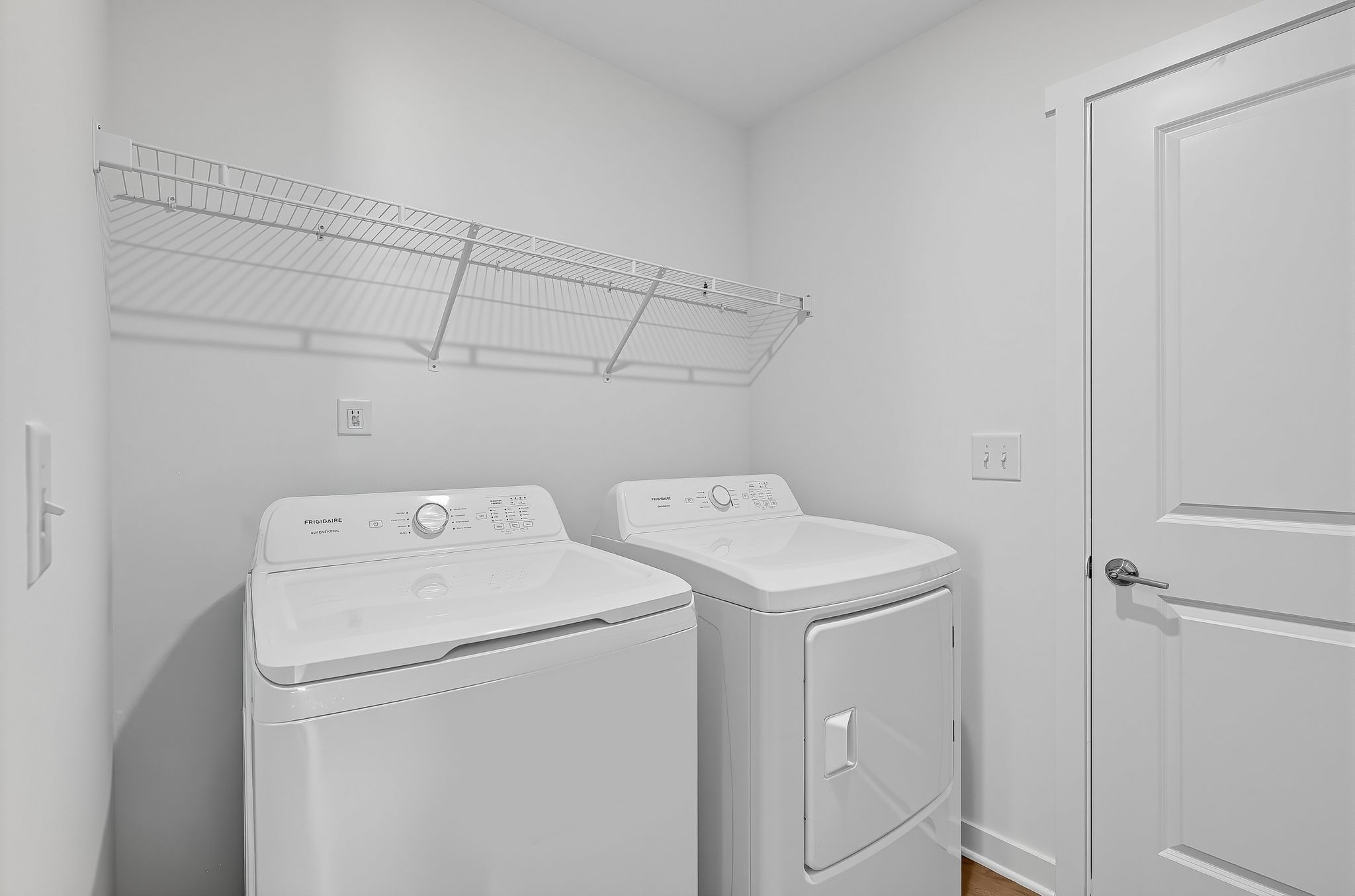 Crescent Hills Emerson II 32