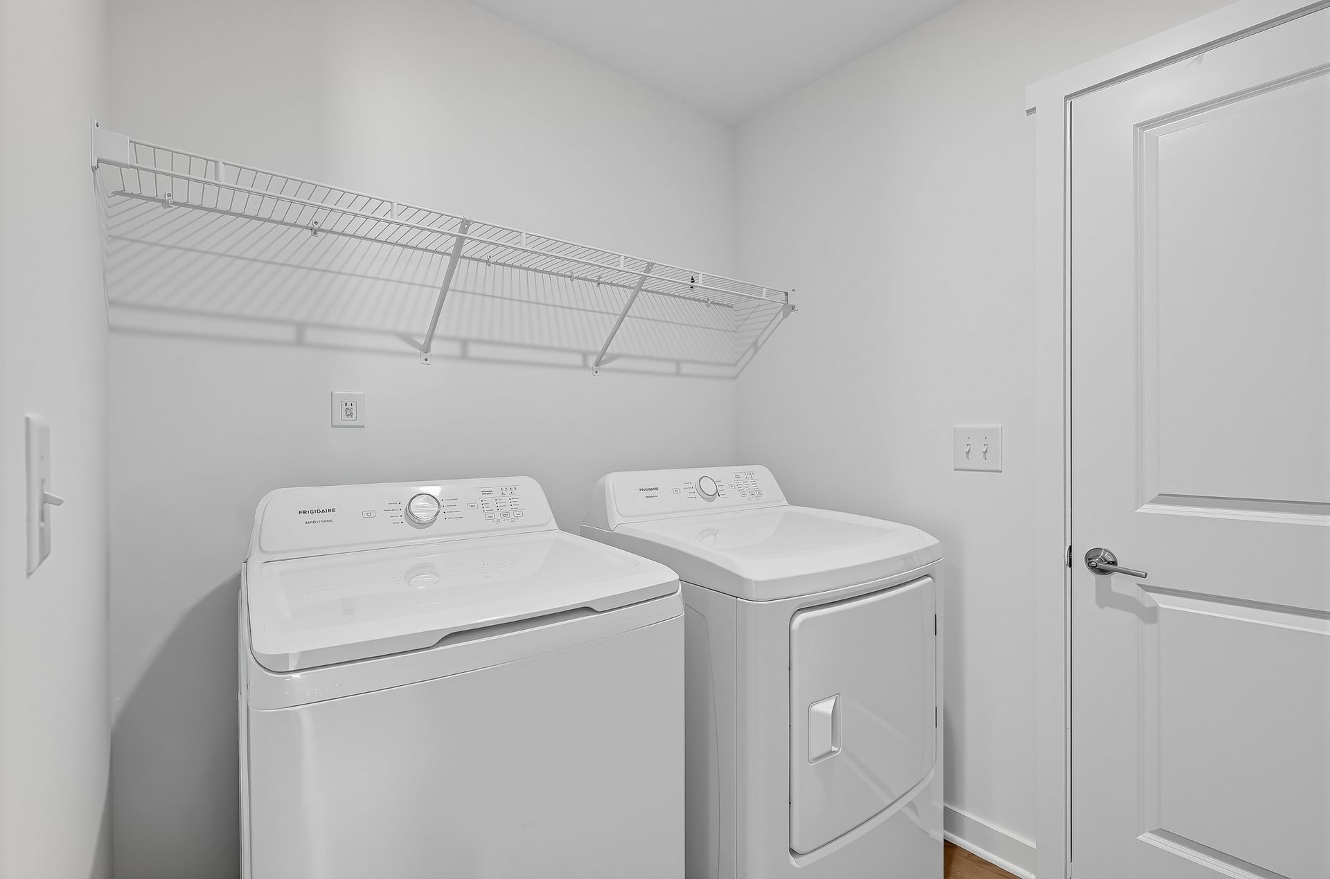 Crescent Hills Emerson II 32