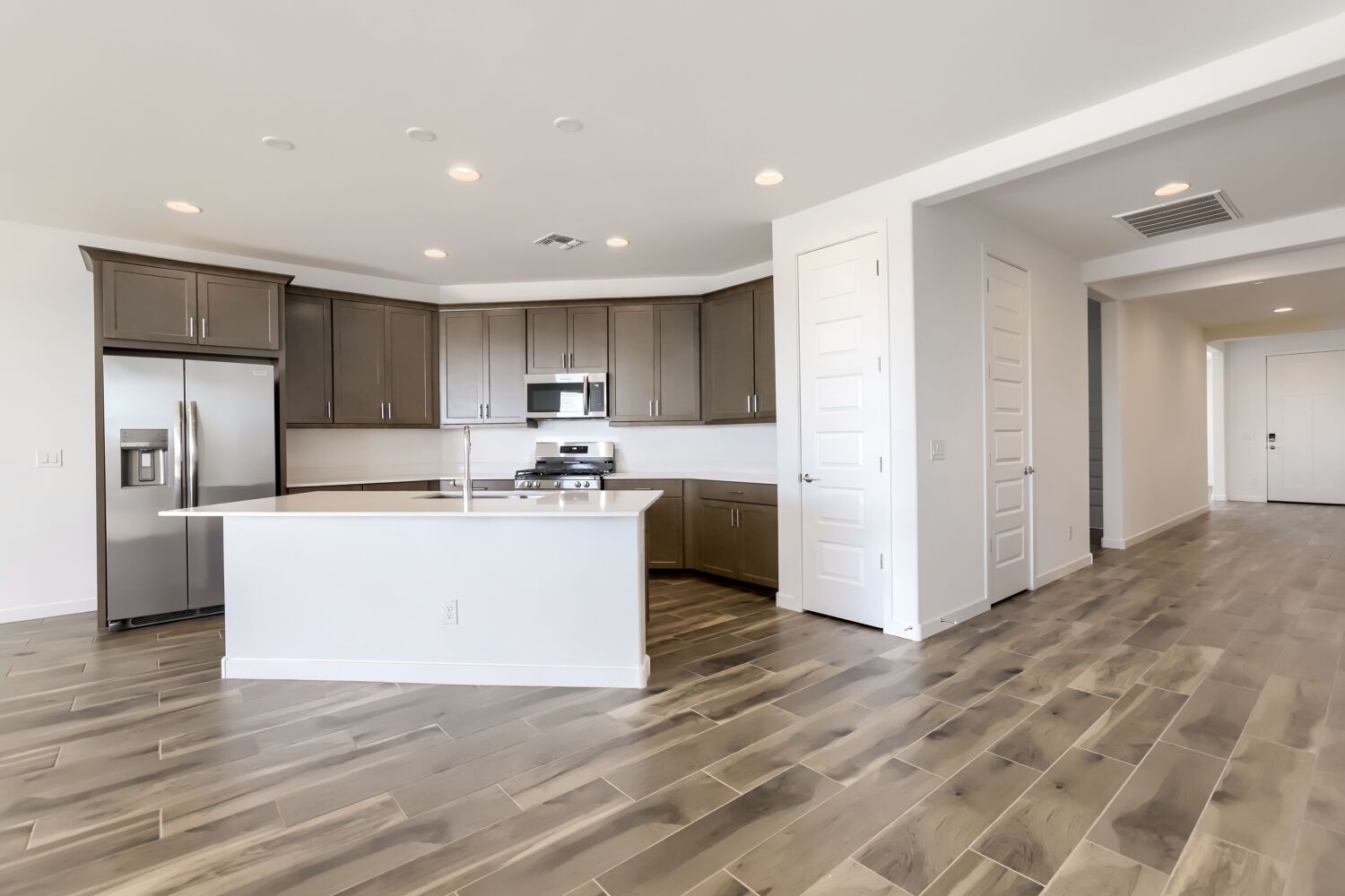 25965 N 171st Dr   Web Quality   004   04 Kitchen
