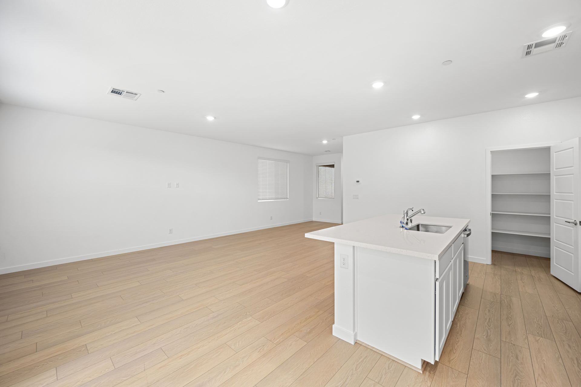 Lennar9781 Sunset Canyon Ave08