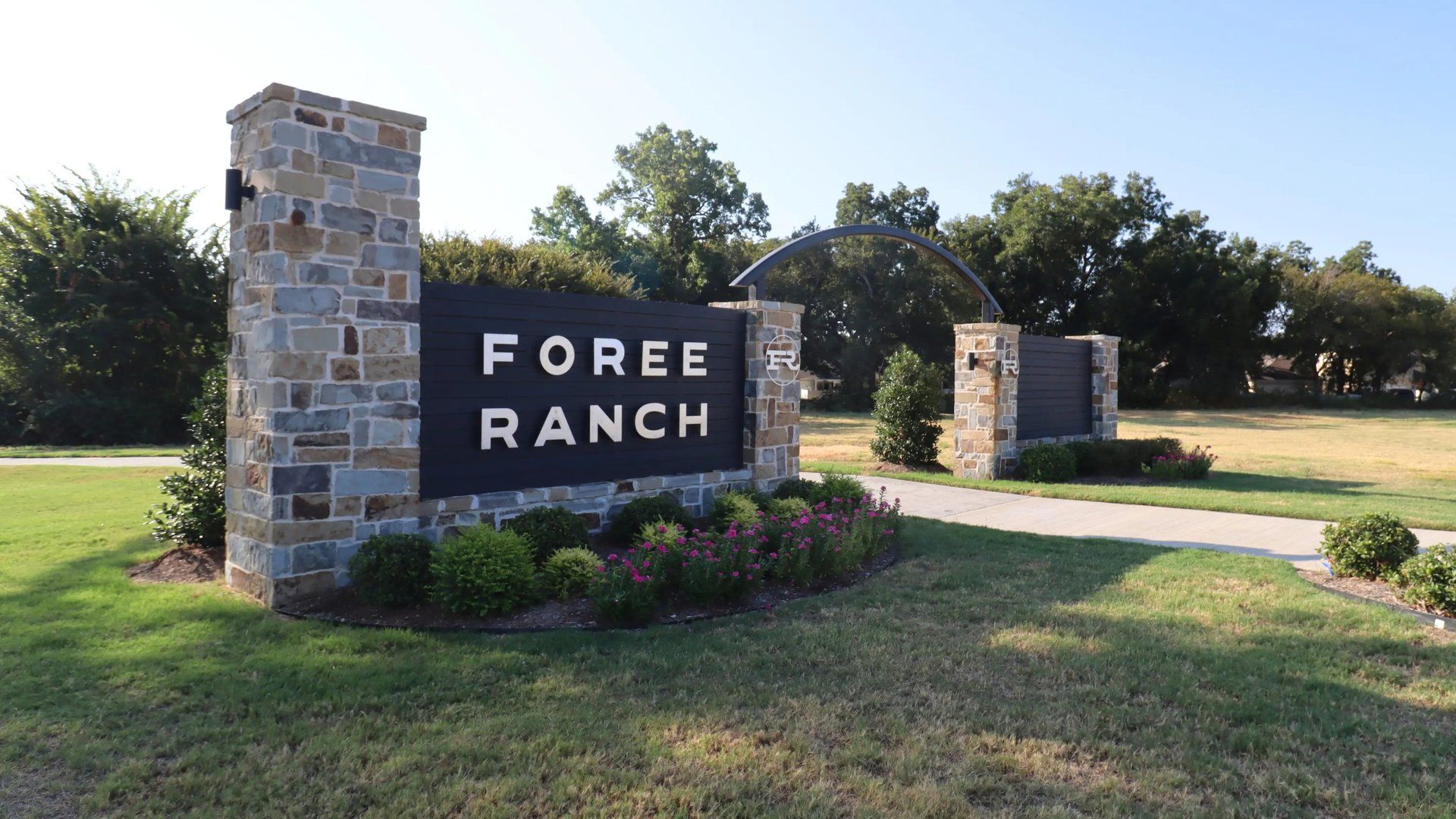 casa en Foree Ranch - Classic 3 Car Collection por Lennar