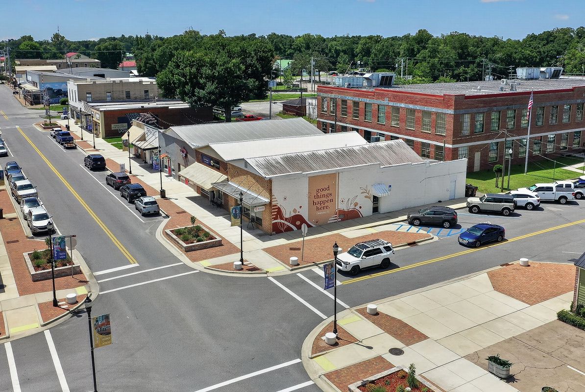 Crestview Downtown 12of16
