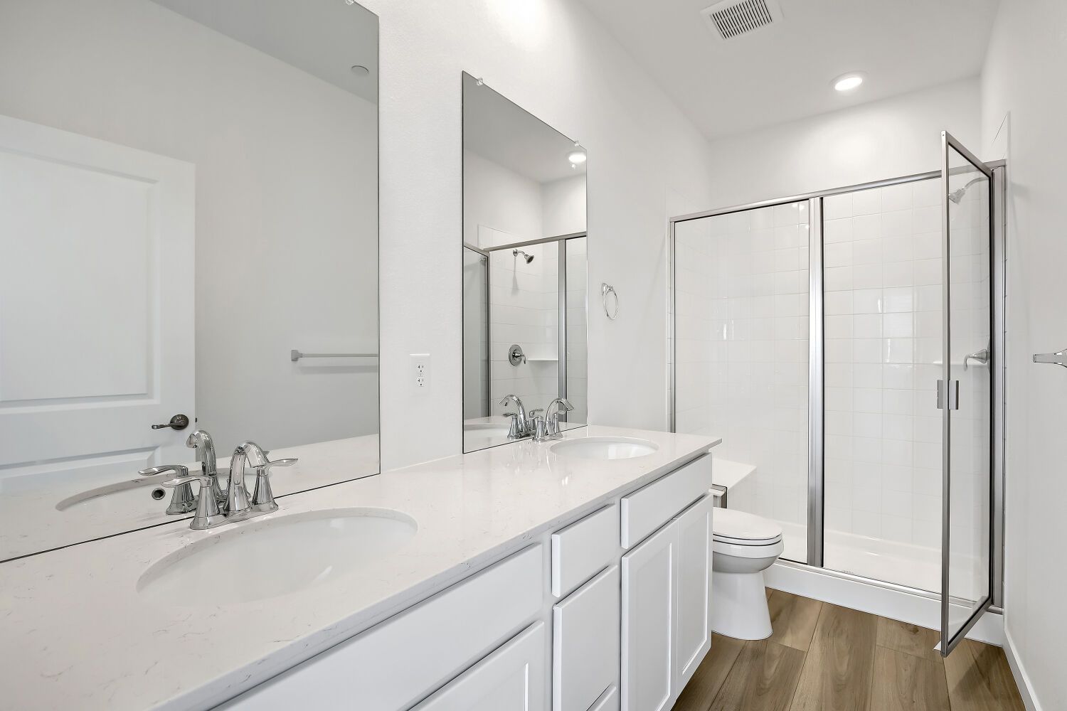 6418 Masked Lark St Unit 3 Owner's Suite Bathroom