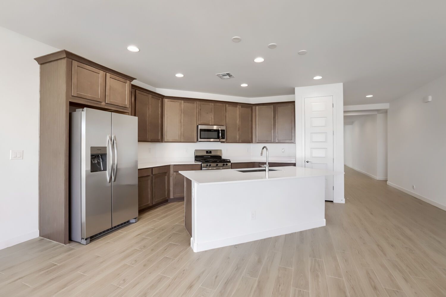 23218 W Chipman Rd   Web Quality   004   04 Kitchen