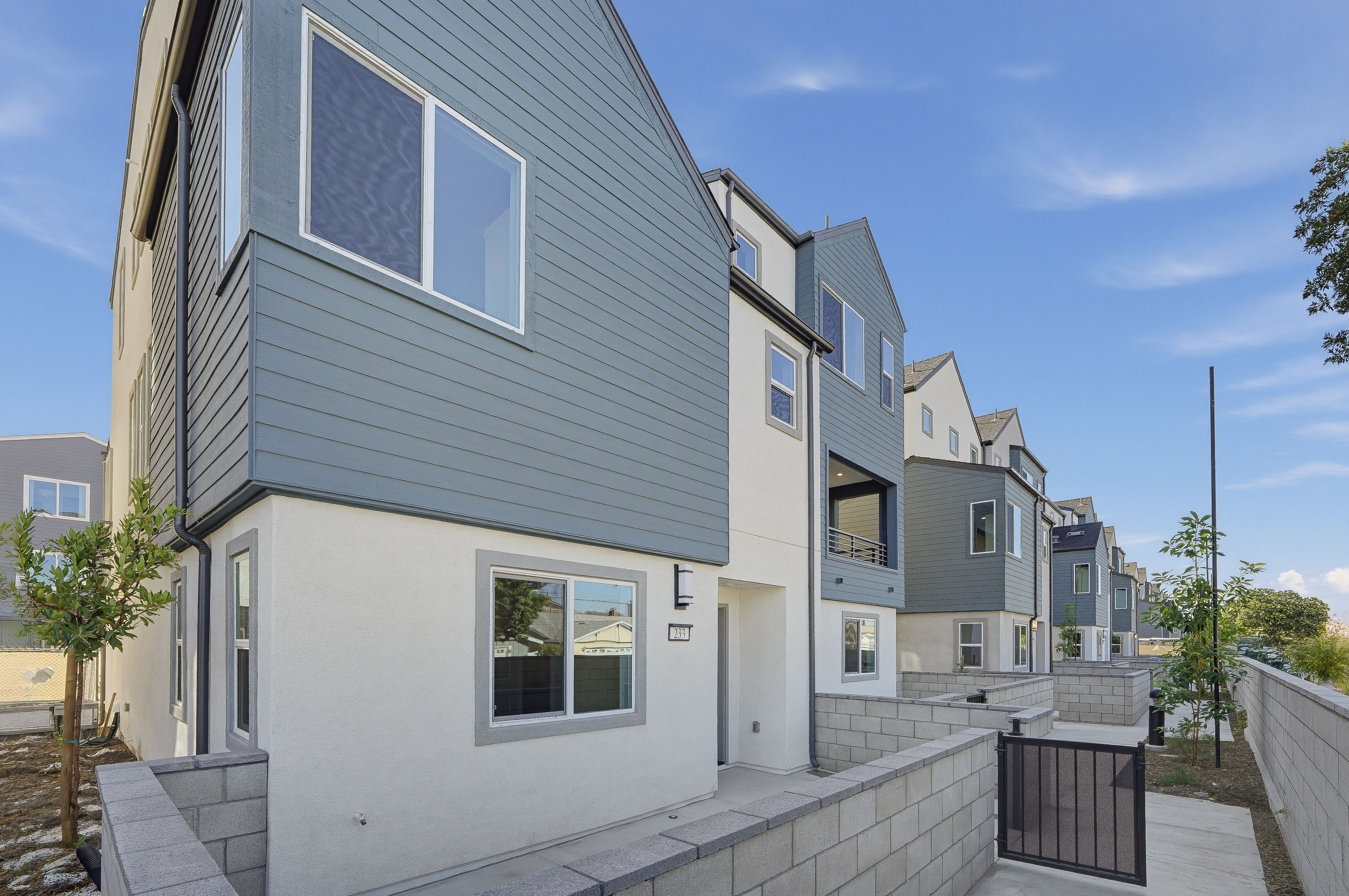 Ellison 2 - Manhattan Square - Ellison: Carson, California - Lennar
