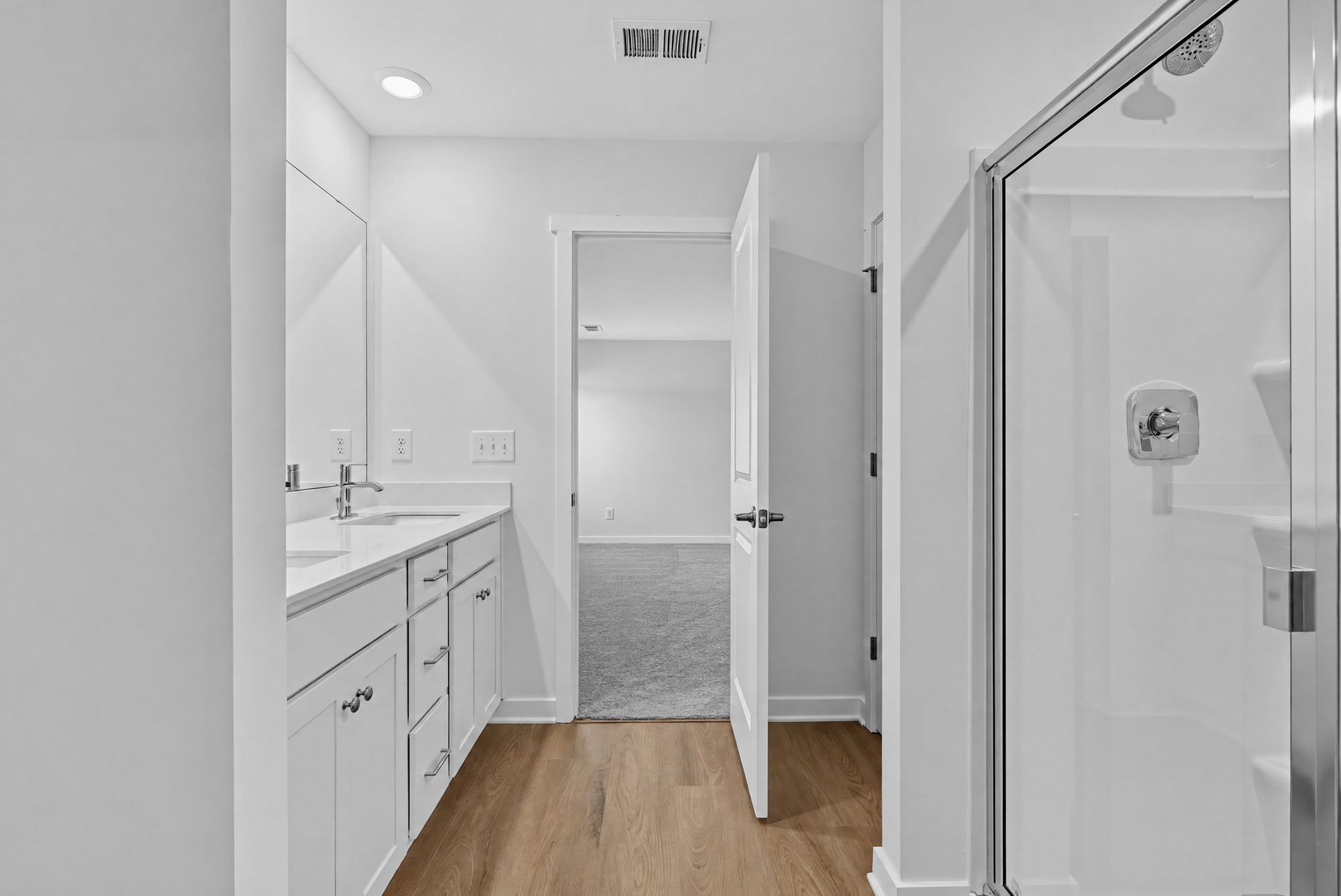 Crescent Hills Dickenson II 26