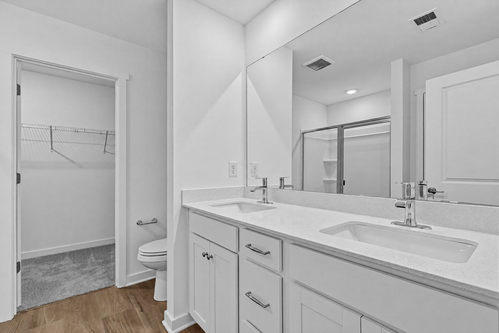Crescent Hills Dickenson II 27