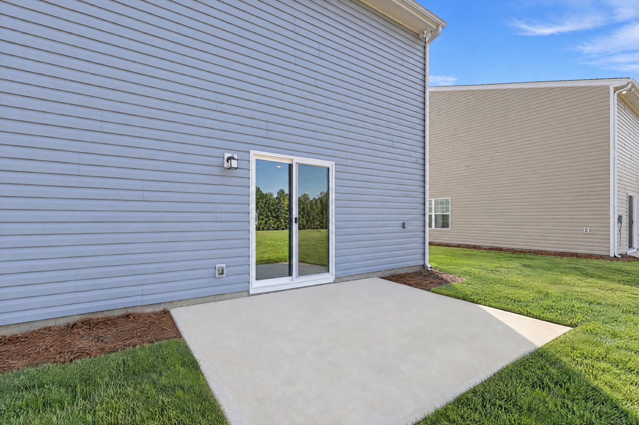 Crescent Hills Dickenson II 6