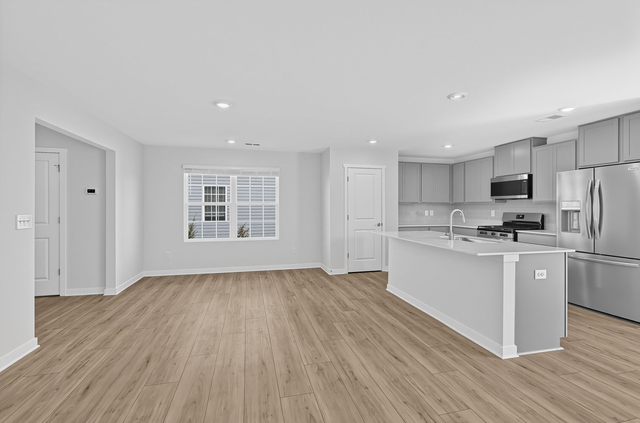 Crescent Hills Dickenson II 8