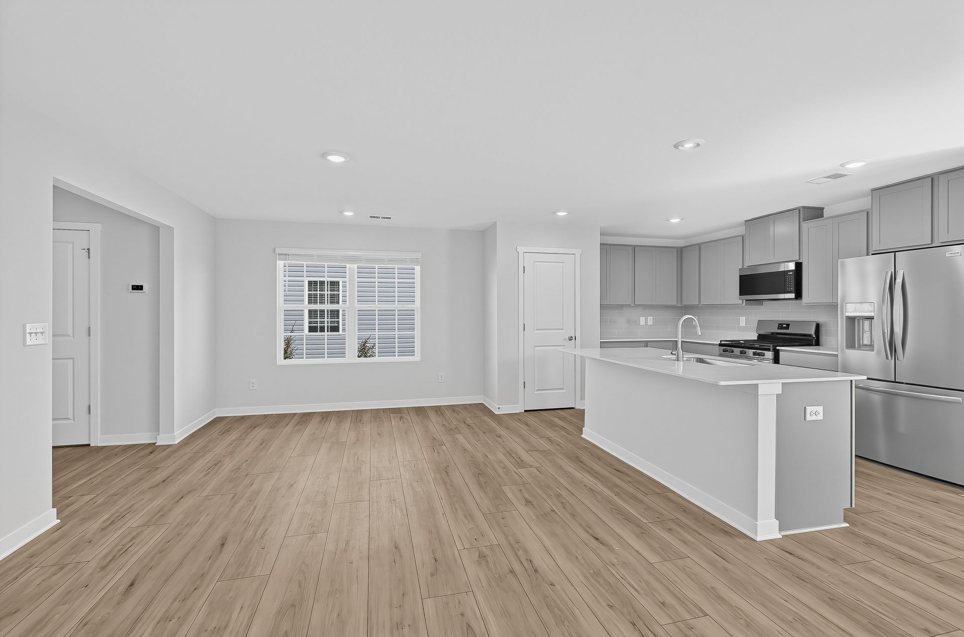 Crescent Hills Dickenson II 8