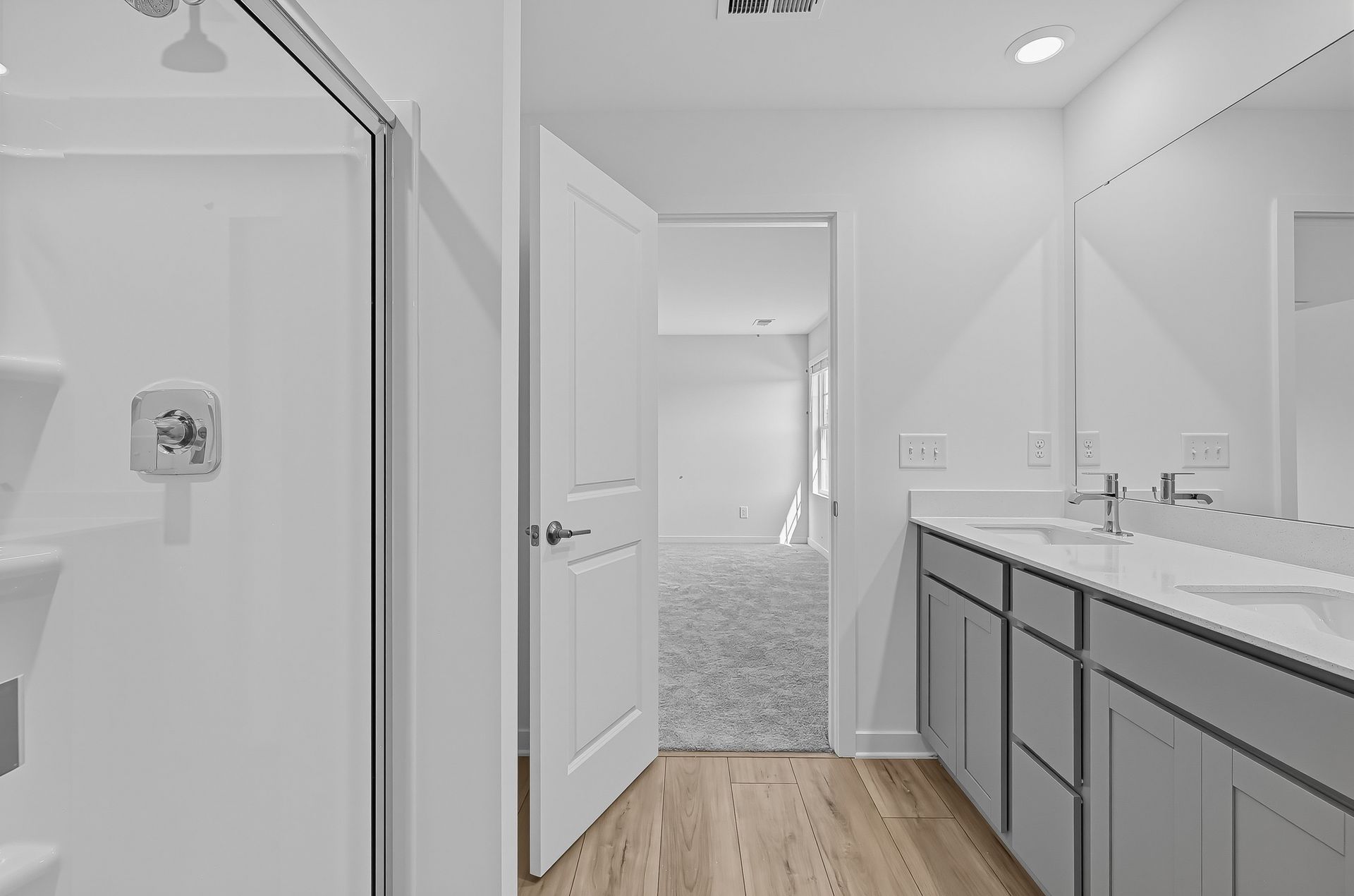 Crescent Hills Dickenson II 25